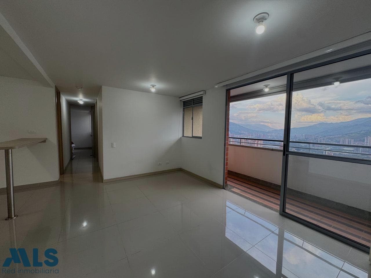 Apartamento en venta en Cabañas, Norte, Bello — foto 1 de 16