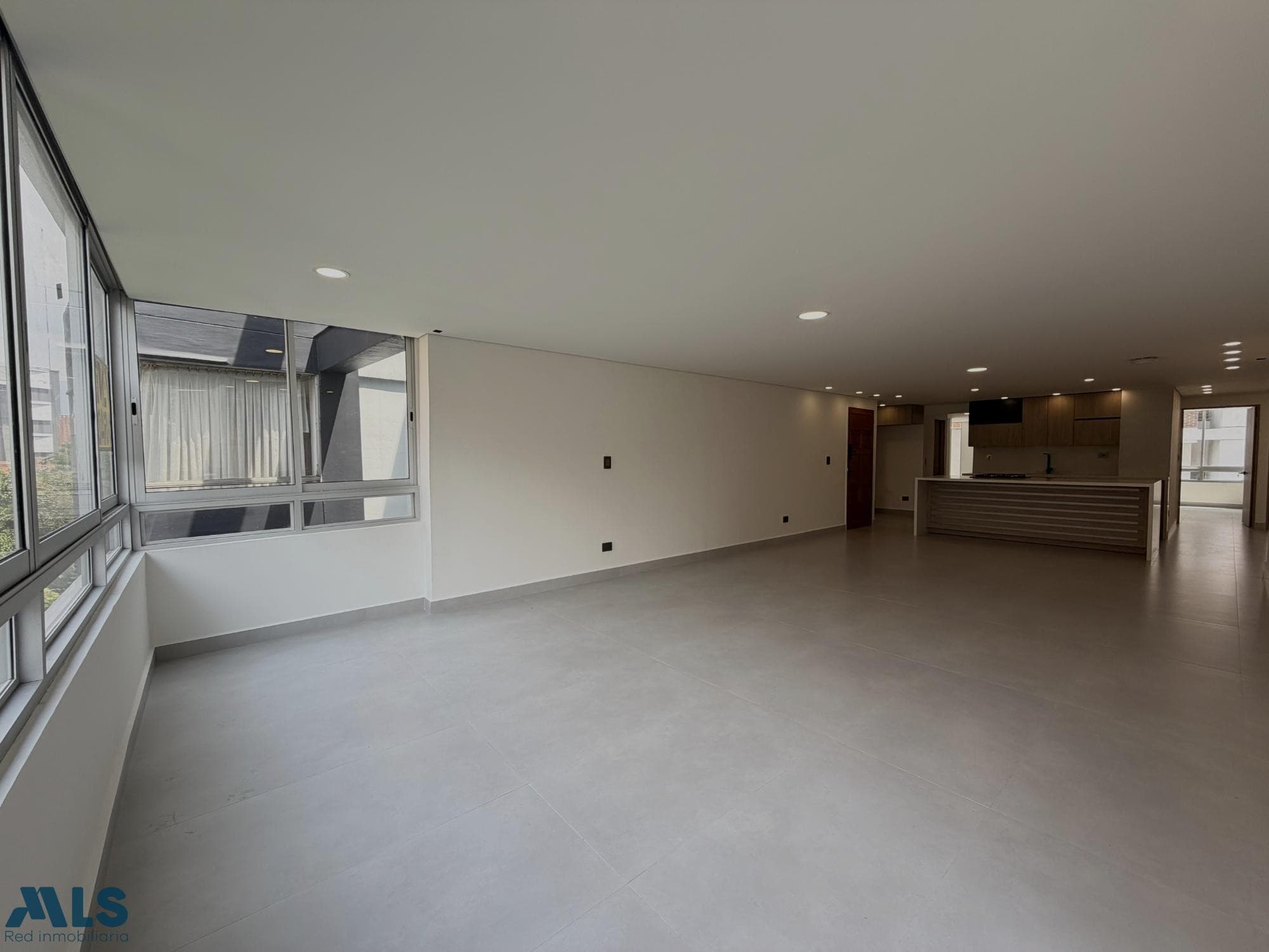 Apartamento en venta en Laureles, Medellín — foto 1 de 19