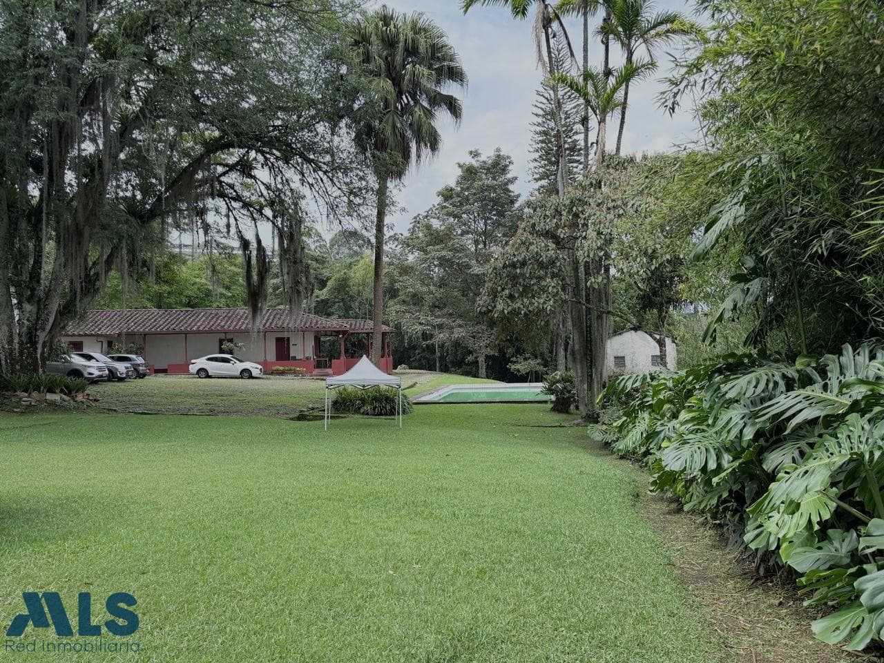 Casa en venta en Loma del Escobero, Aburra Sur, Envigado — foto 1 de 18