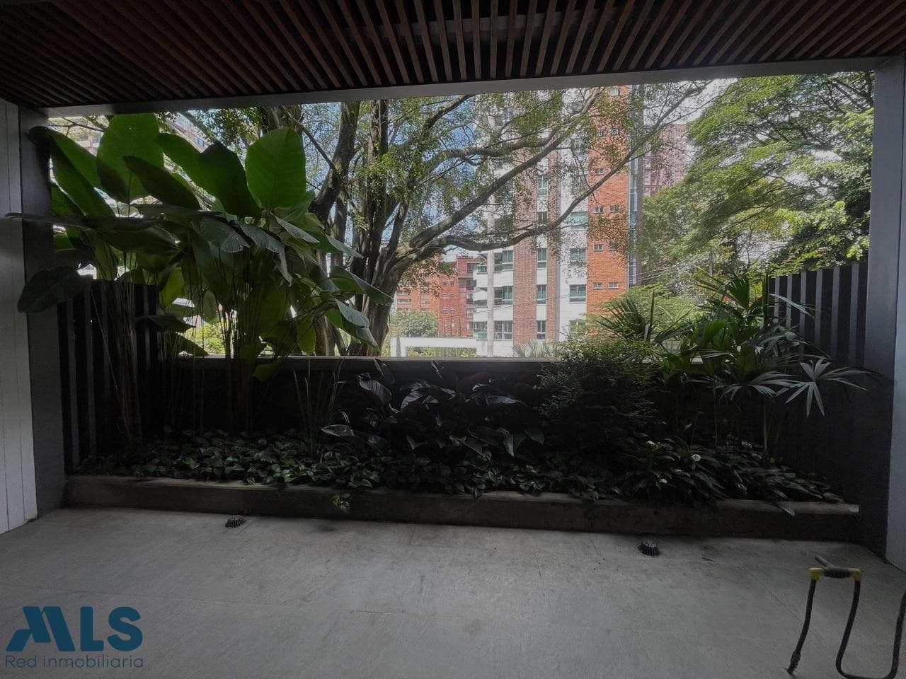Apartamento en venta en Castropol, Poblado, Medellín — foto 1 de 21