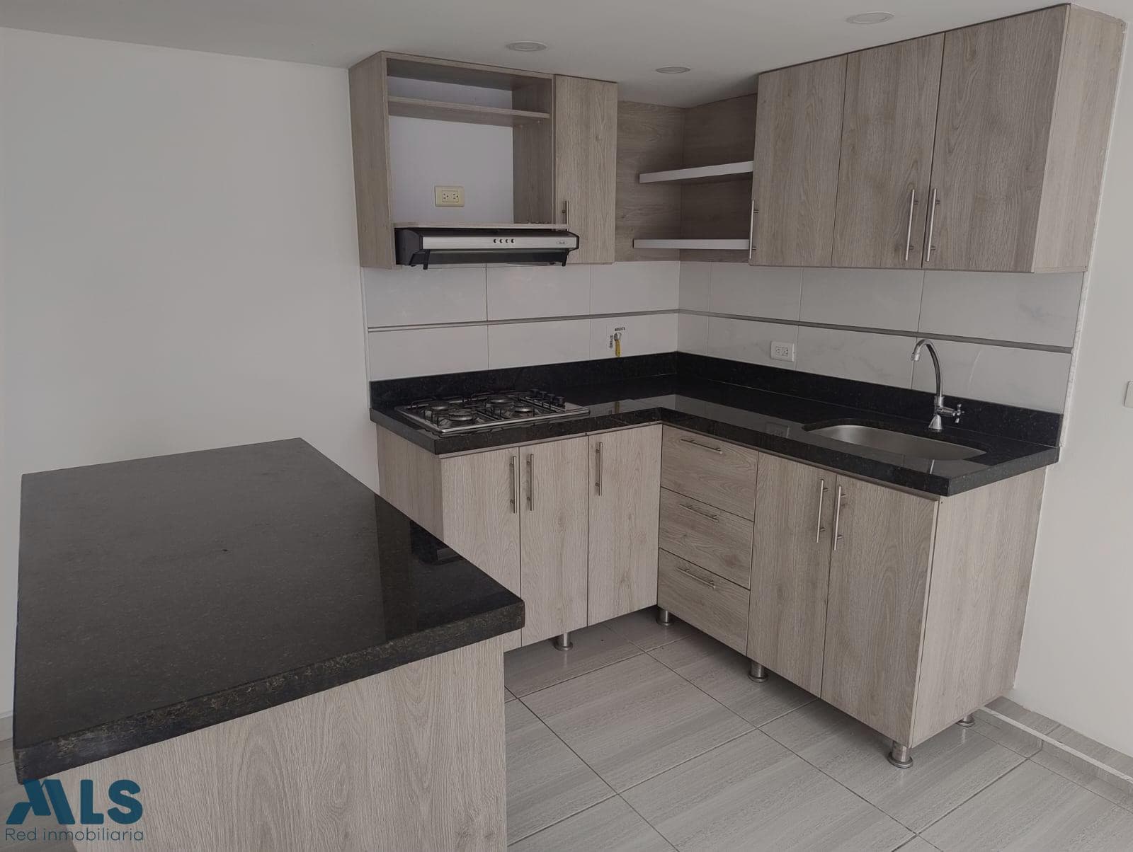 Apartamento en venta en Amazonía, Norte, Bello — foto 1 de 18