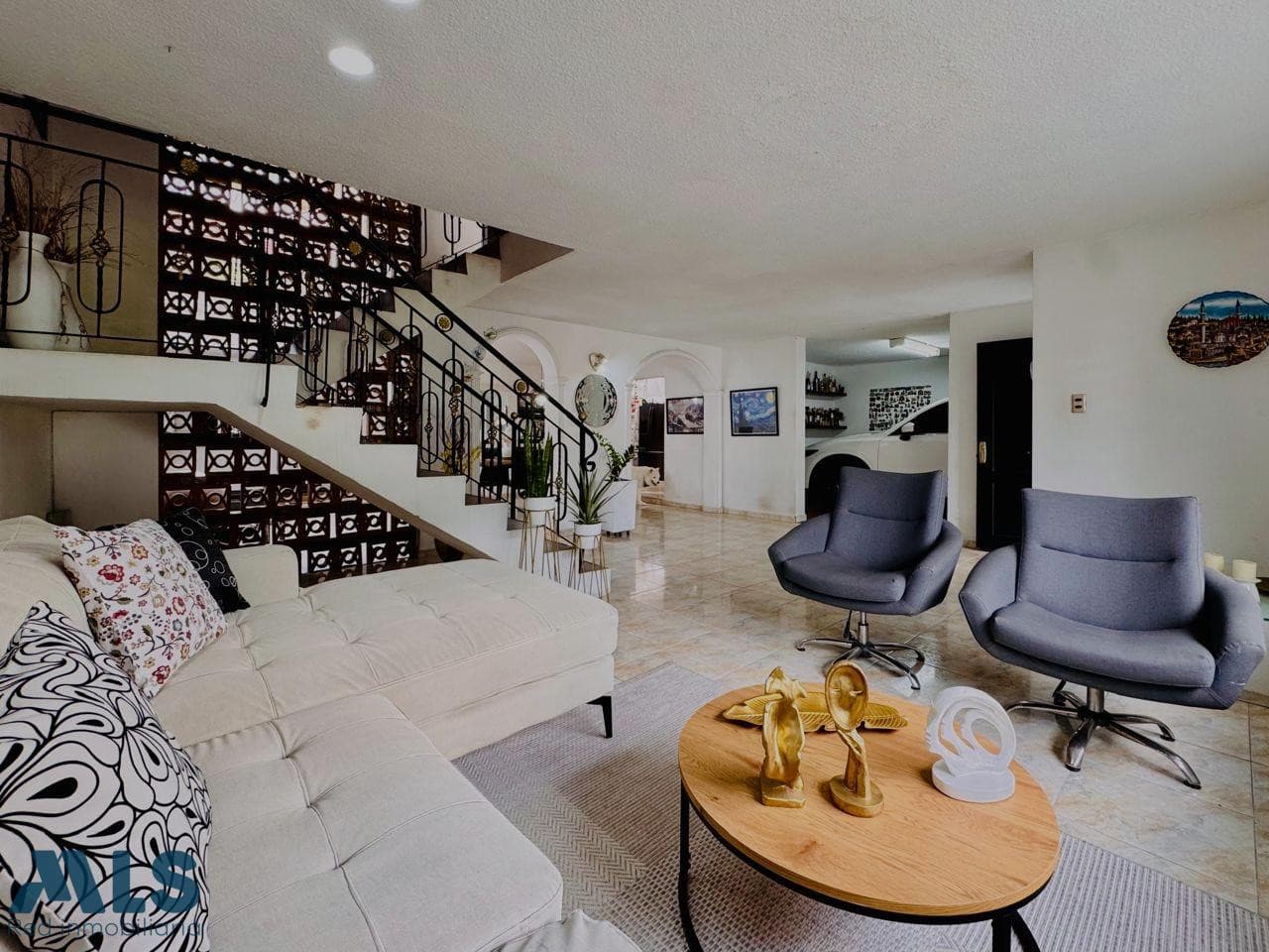 Casa en venta en Almería, Occidente, Medellín — foto 1 de 18