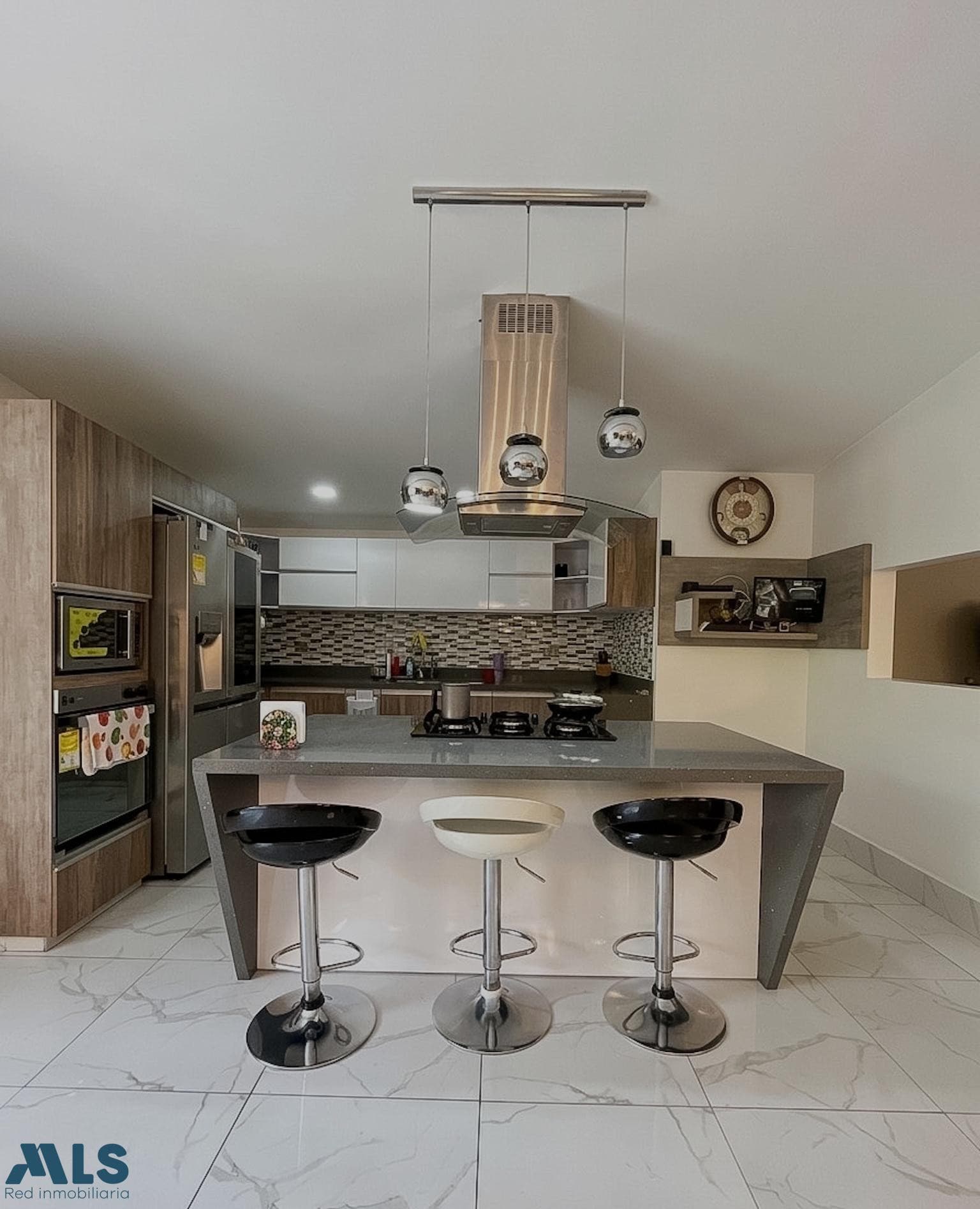 Casa en venta en Estadio, Laureles, Medellín — foto 1 de 18