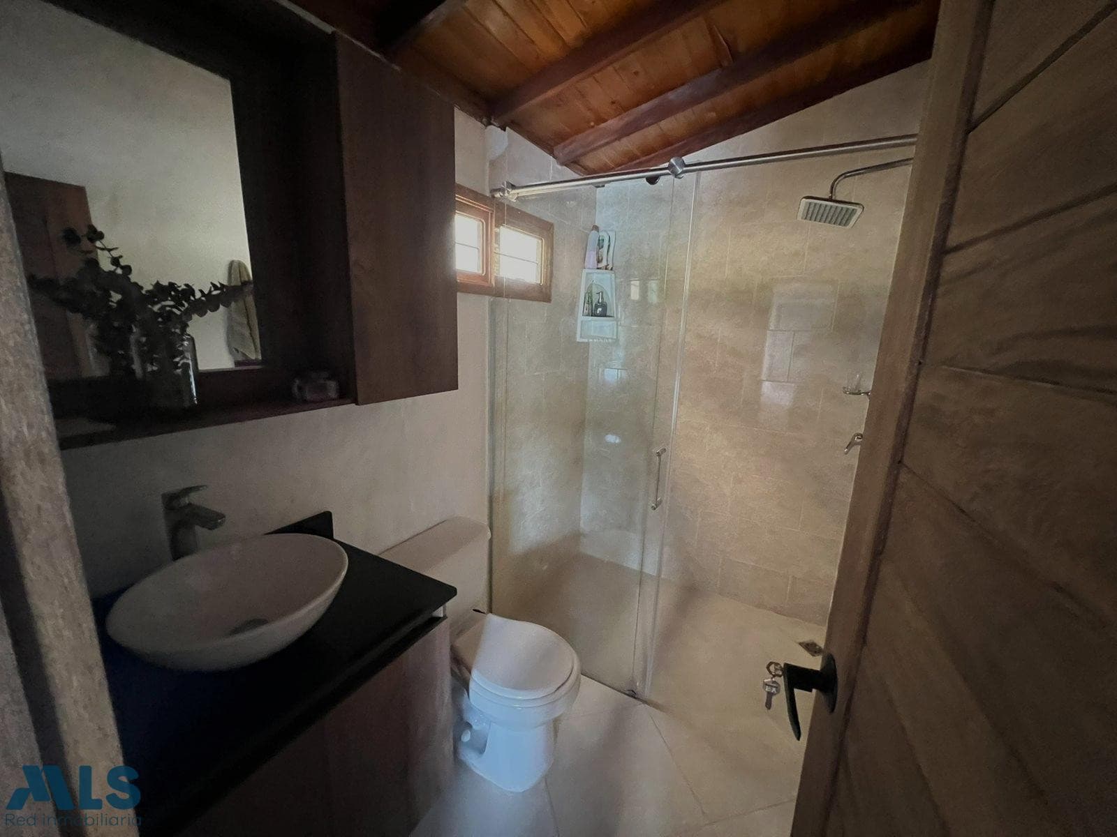 Casa en venta en V. Ojo De Agua, Oriente Antioqueño, Rionegro — foto 1 de 52