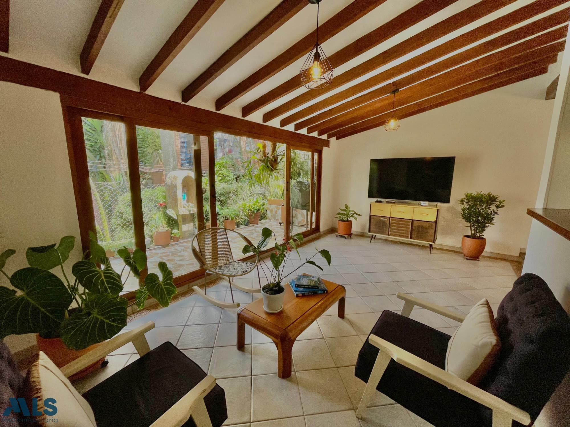 Casa en venta en Guadalcanal, Aburra Sur, Envigado — foto 1 de 37