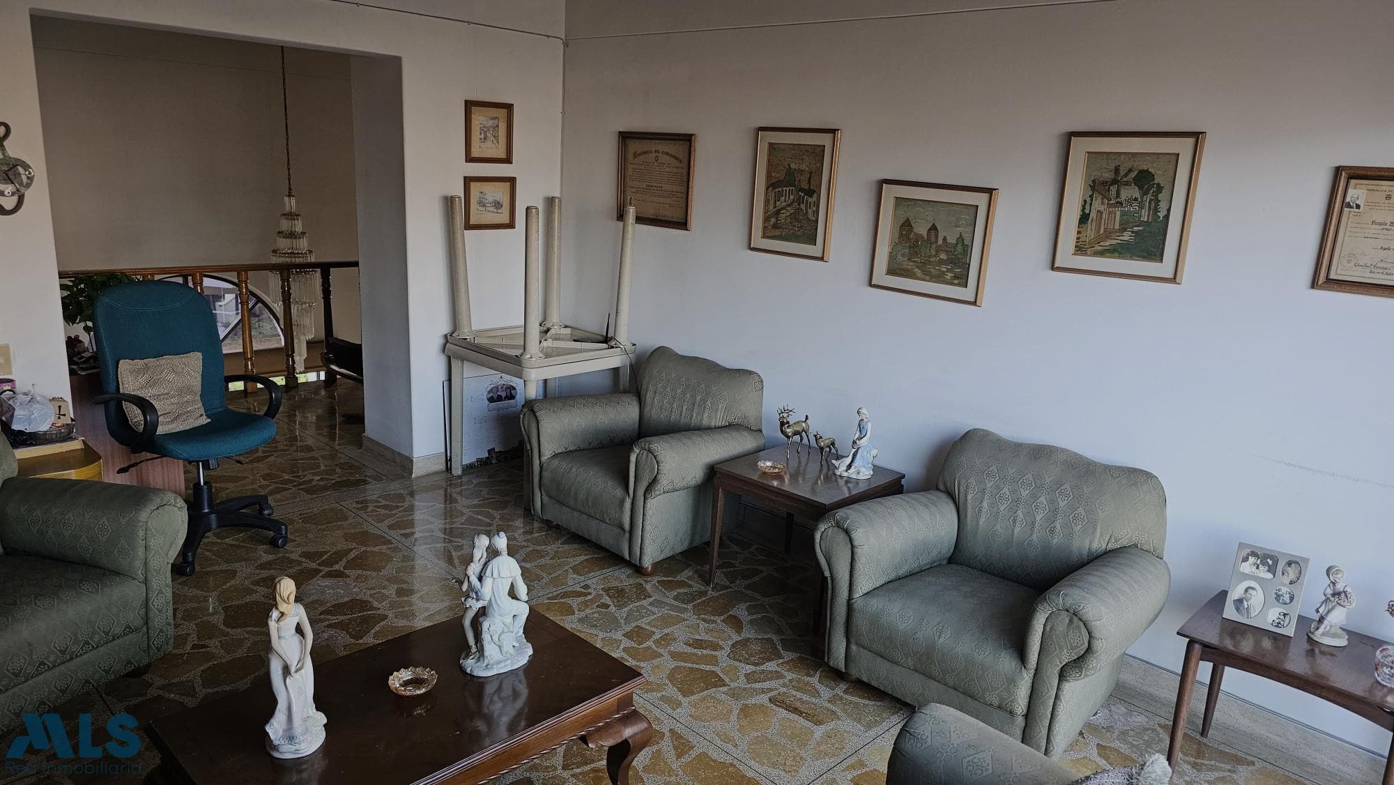 Apartamento en venta en Santa Teresita, Laureles, Medellín — foto 1 de 14