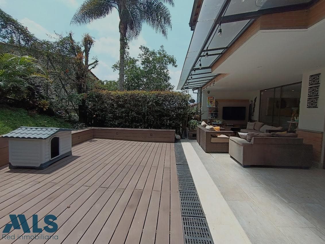 Casa en venta en El Chocho, Aburra Sur, Envigado — foto 1 de 16