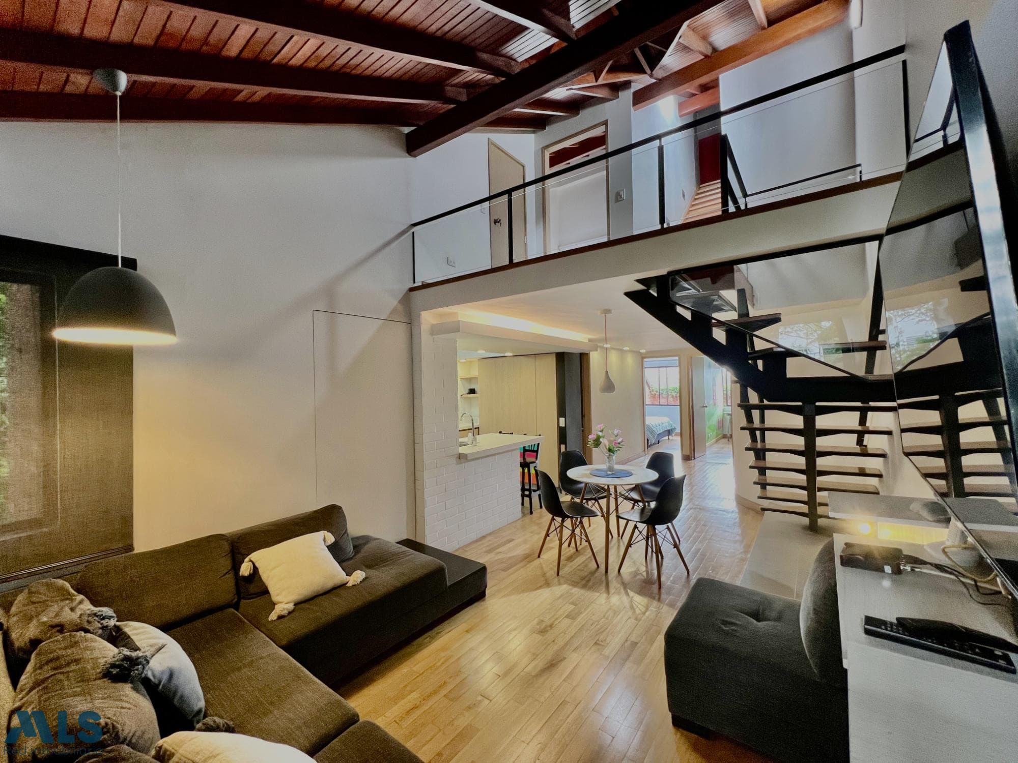 Apartamento en venta en El Poblado, Medellín — foto 1 de 22
