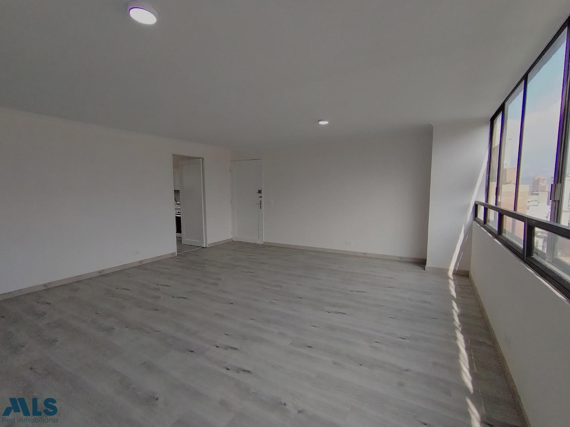 Apartamento en venta en La Candelaria, Centro, Medellín — foto 1 de 12