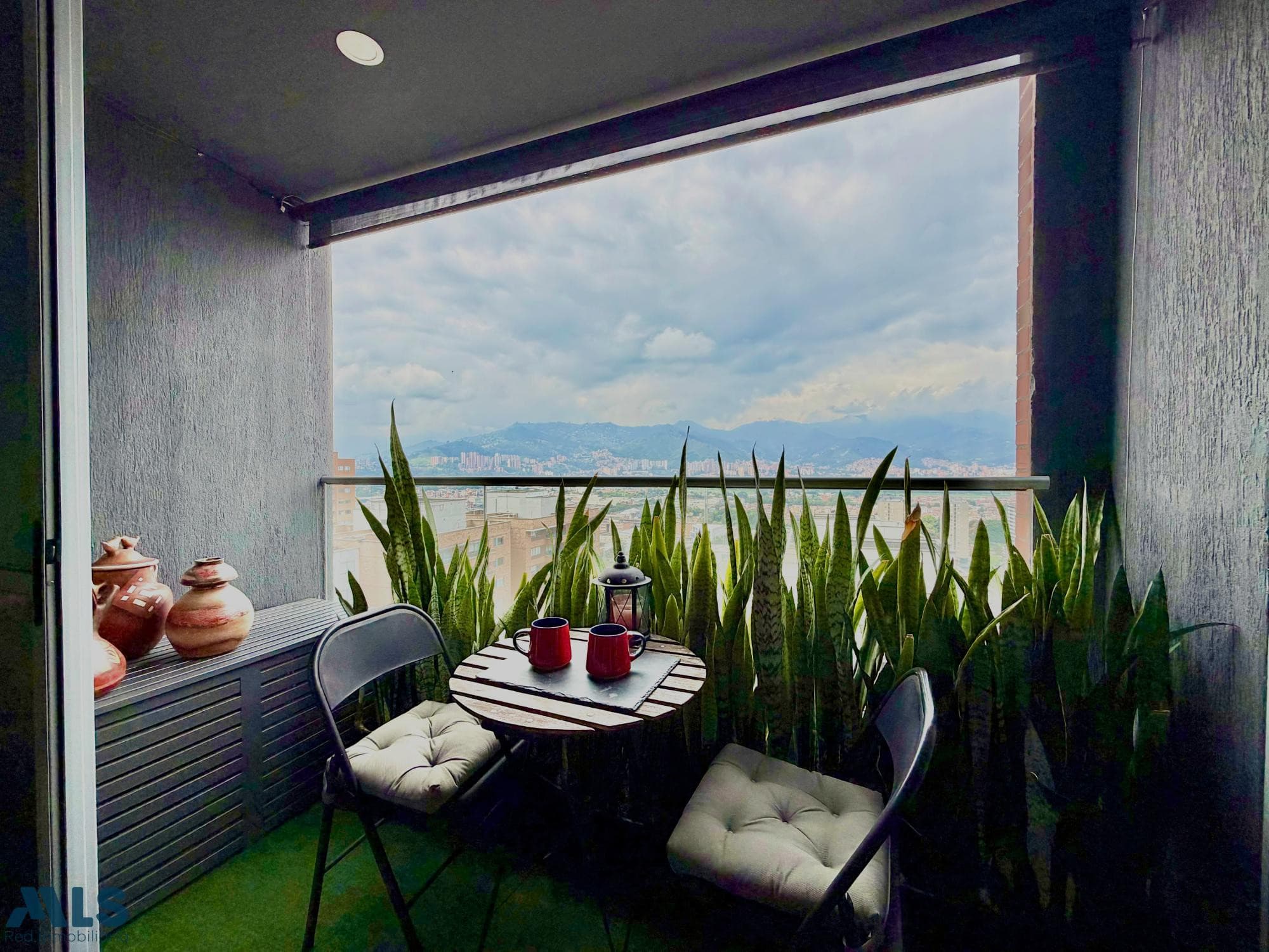 Apartamento en venta en Ciudad Del Rio, Poblado, Medellín — foto 1 de 23