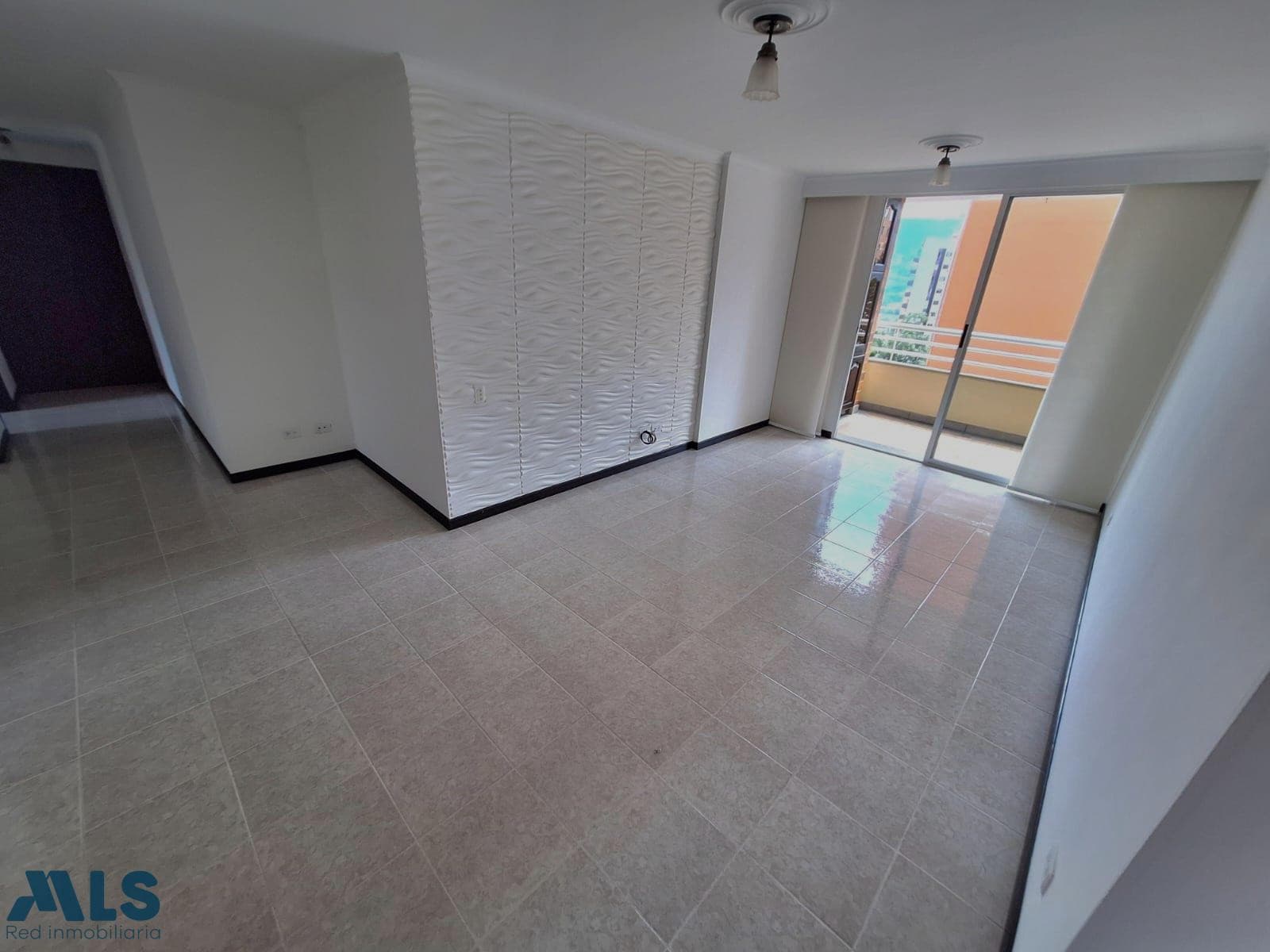 Apartamento en venta en Loma De Los Bernal, Belén Guayabal, Medellín — foto 1 de 15