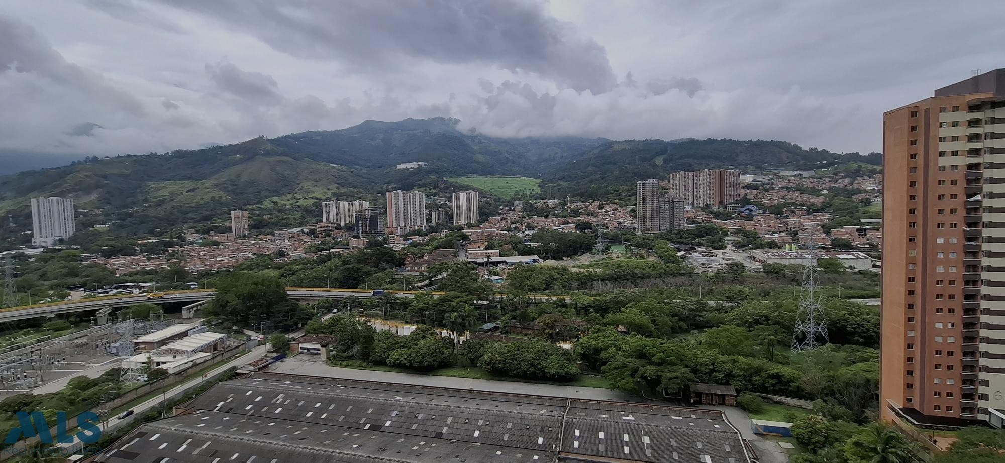 Apartamento en venta en Niquia, Norte, Bello — foto 1 de 9