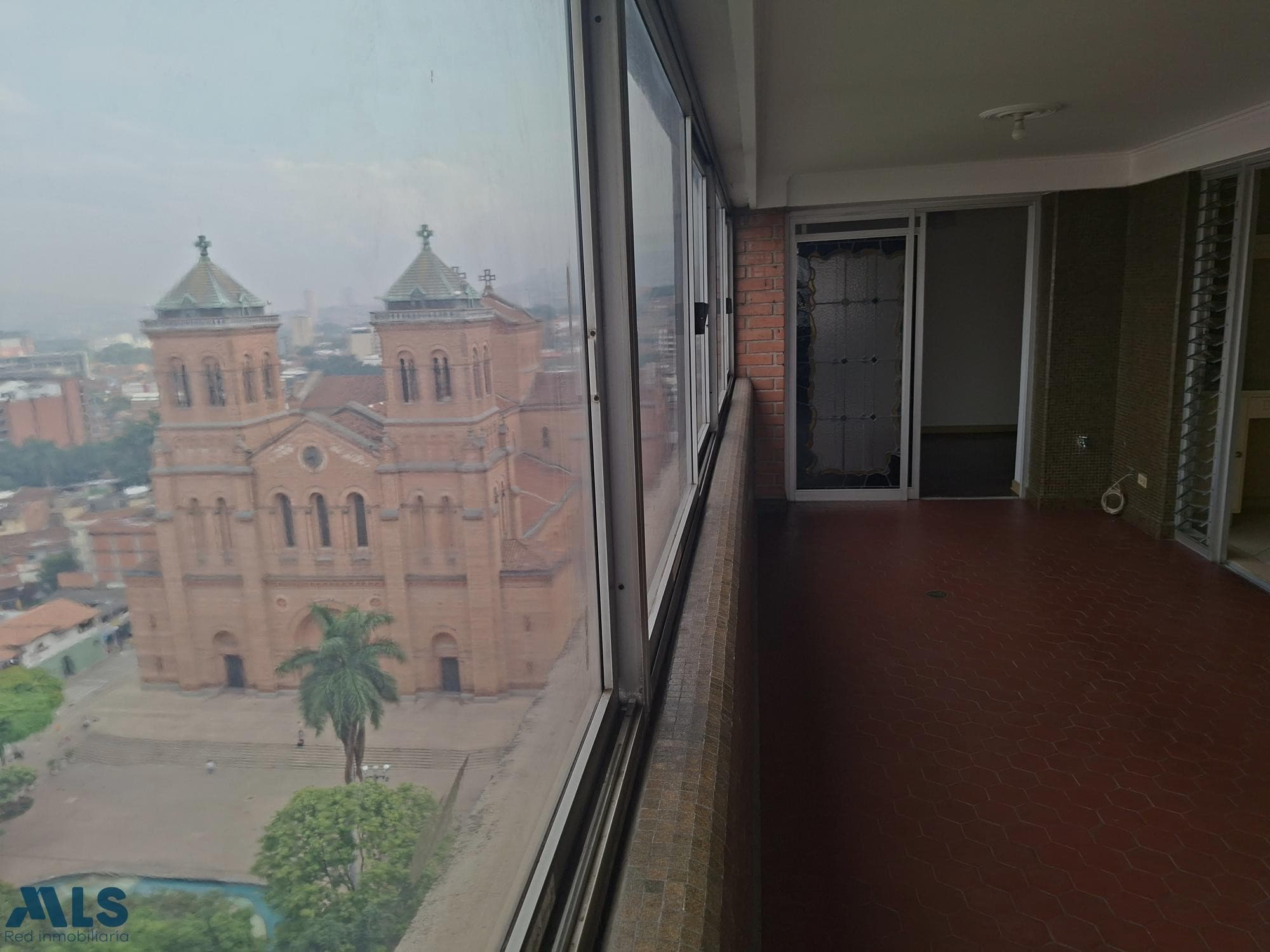 Apartamento en venta en La Candelaria, Centro, Medellín — foto 1 de 18