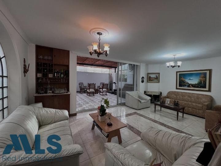 Casa en venta en Los Balsos Nº 2, Poblado, Medellín — foto 1 de 22