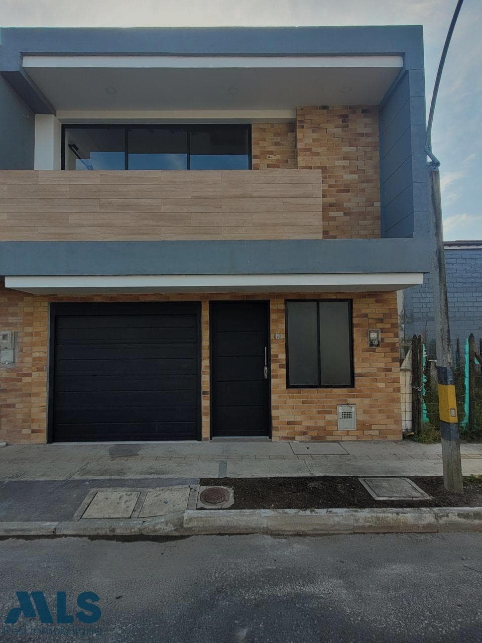 Casa en venta en Villas de la Ceja, Oriente Antioqueño — foto 1 de 21