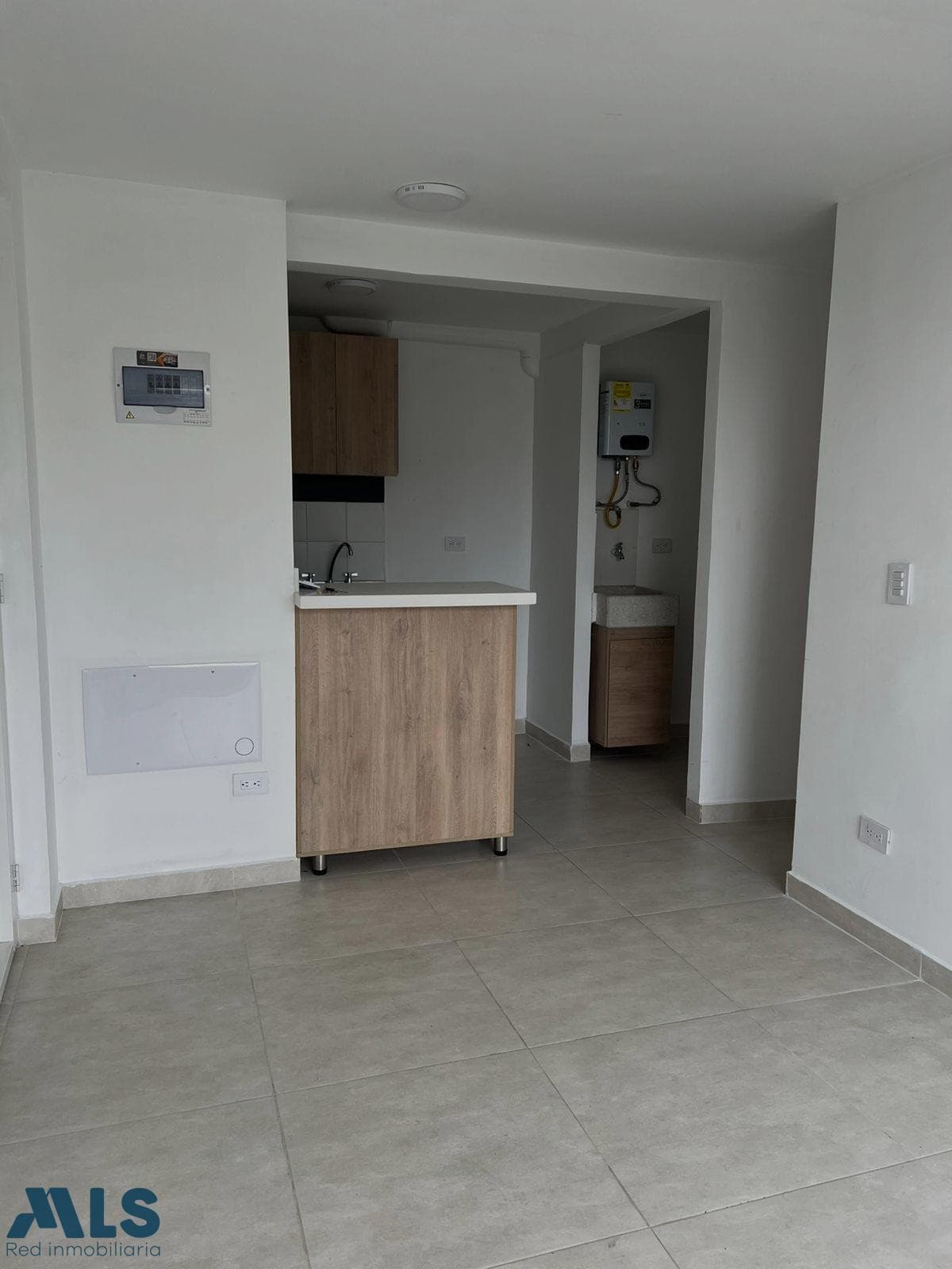 Apartamento en venta en V. La Florida, Aburra Sur, San Antonio De Prado — foto 1 de 15