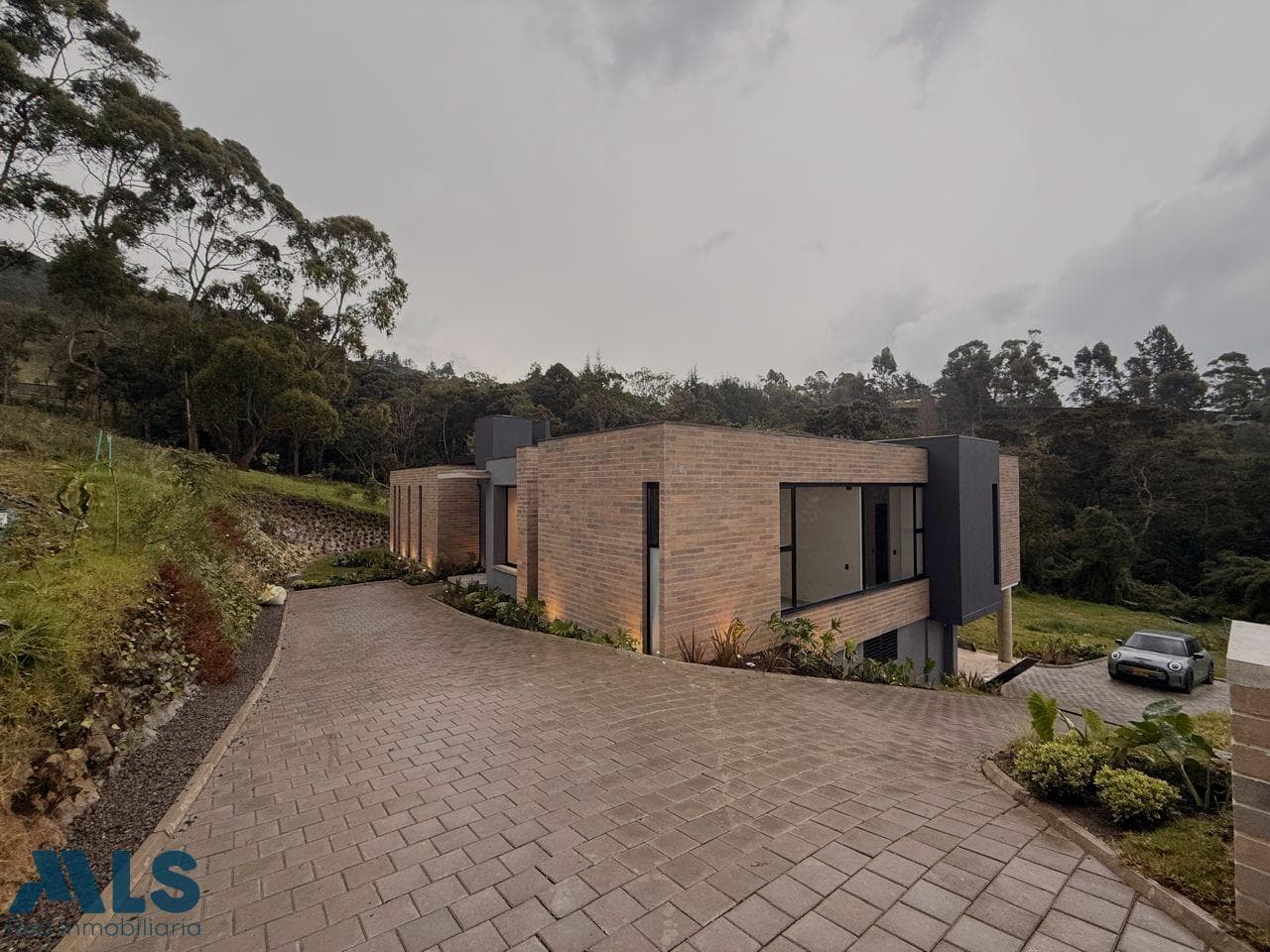 Casa en venta en Alto Del Escobero, Aburra Sur, Envigado — foto 1 de 25