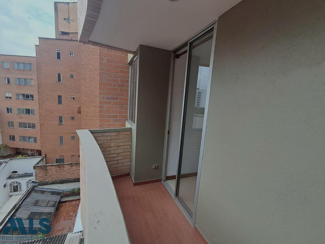 Apartamento en venta en Estadio, Laureles, Medellín — foto 1 de 32