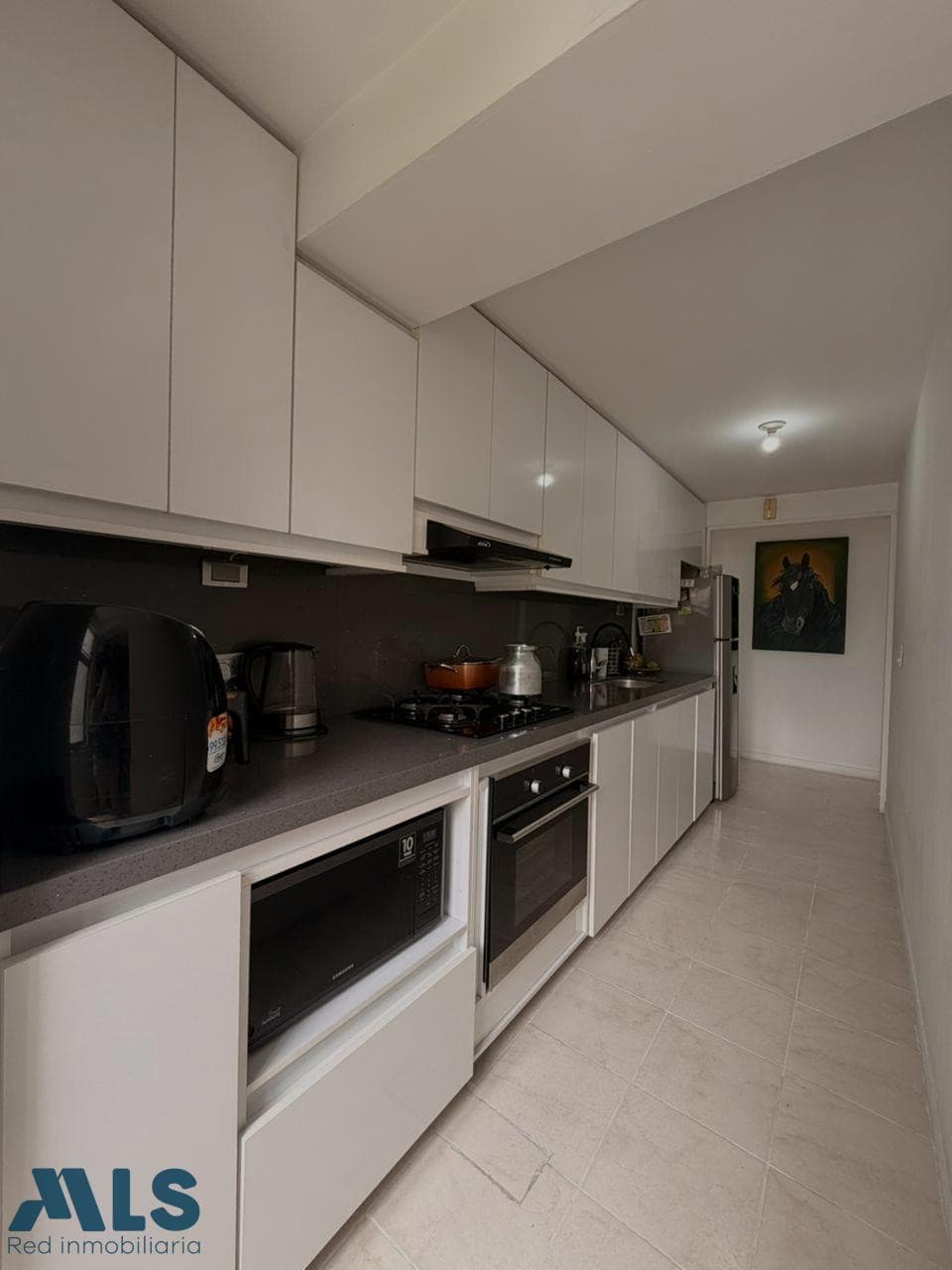 Apartamento en venta en Alto de las Palmas, Poblado, Medellín — foto 1 de 16
