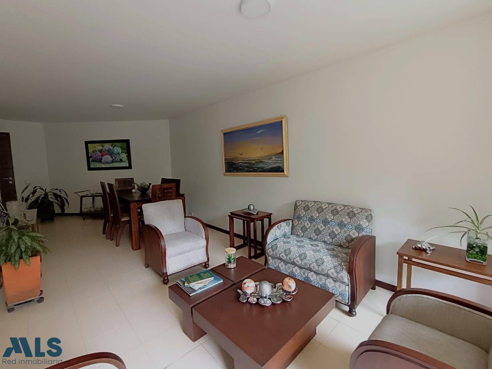 Apartamento en venta en Patio Bonito, Poblado, Medellín — foto 1 de 19