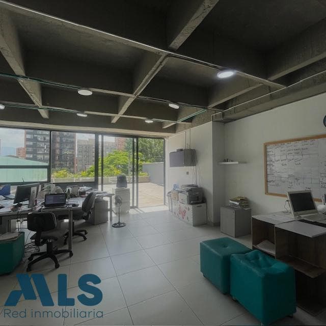 Oficina en venta en Los Almendros, Laureles, Medellín — foto 1 de 9