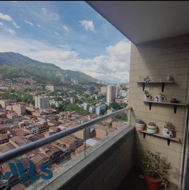 Apartamento en venta en Niquia, Norte, Bello — foto 1 de 8