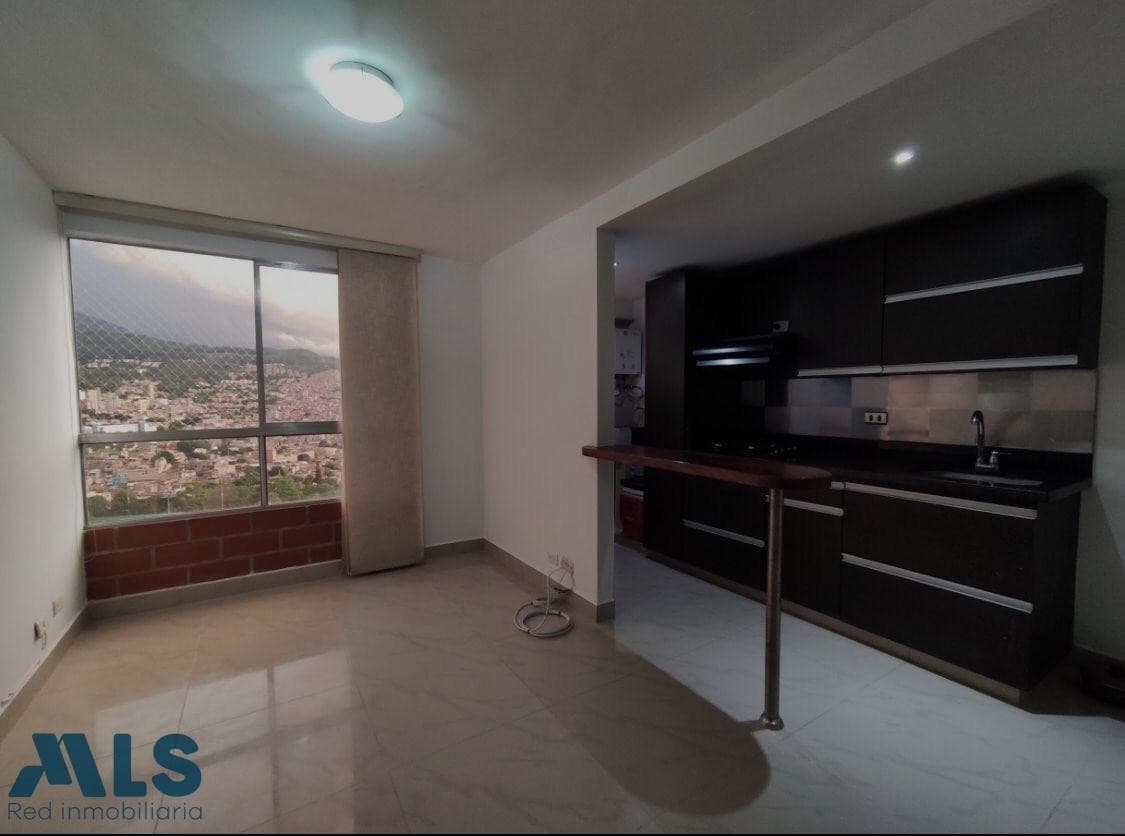 Apartamento en venta en Villa Hermosa, Centro, Medellín — foto 1 de 12