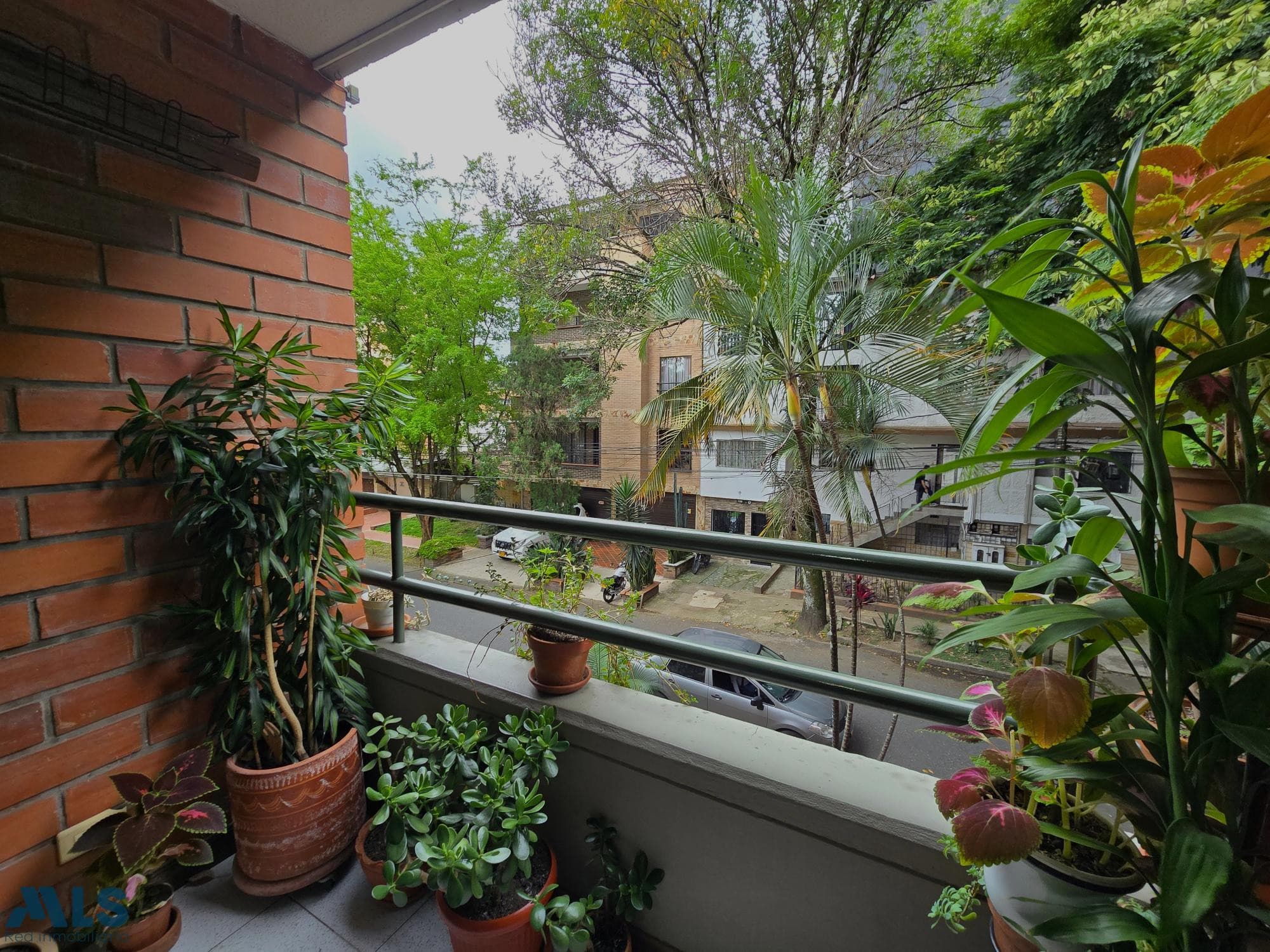 Apartamento en venta en Suramericana, Laureles, Medellín — foto 1 de 31