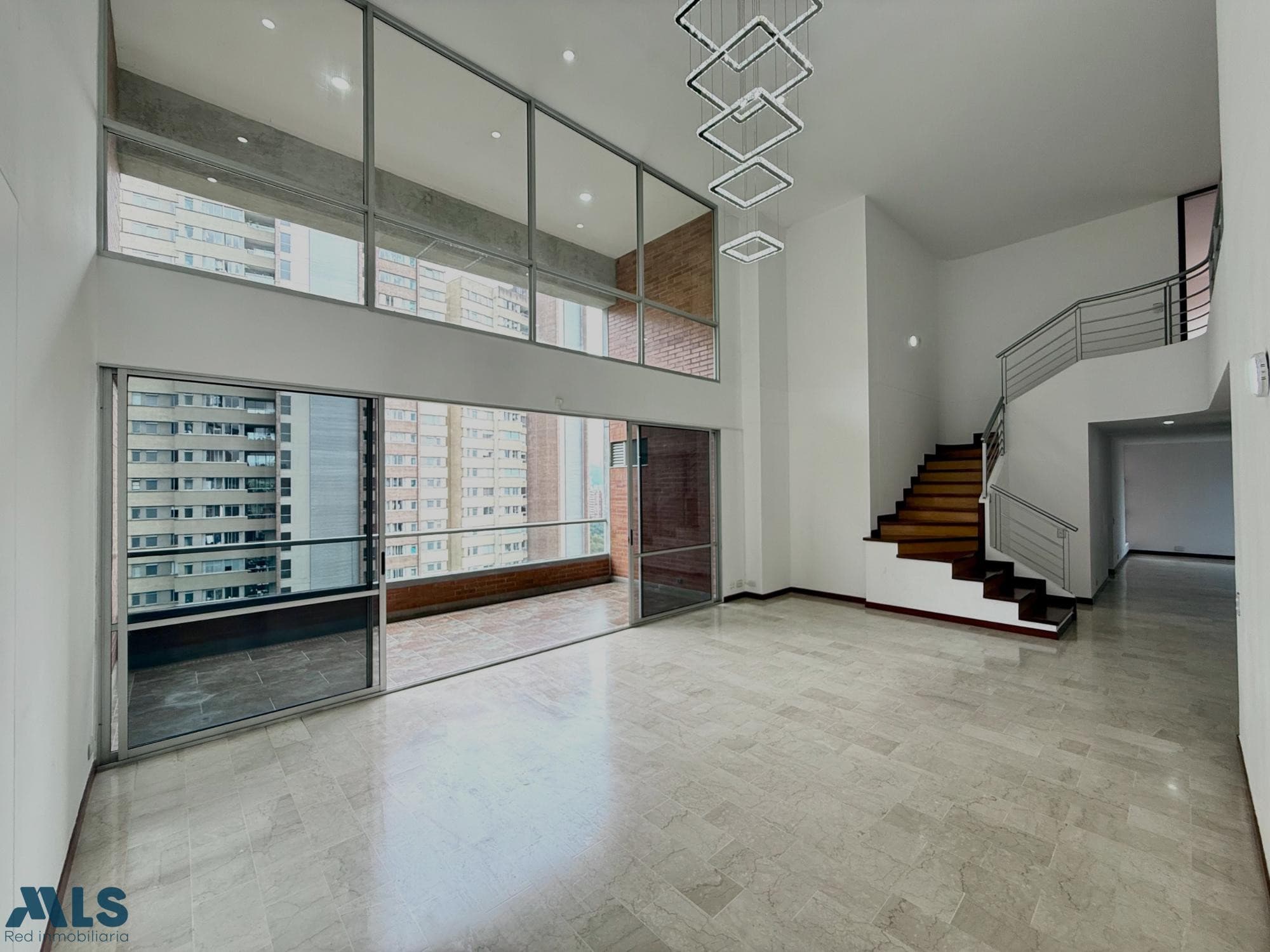 Apartamento en venta en Loma De Benedictinos, Aburra Sur, Envigado — foto 1 de 23