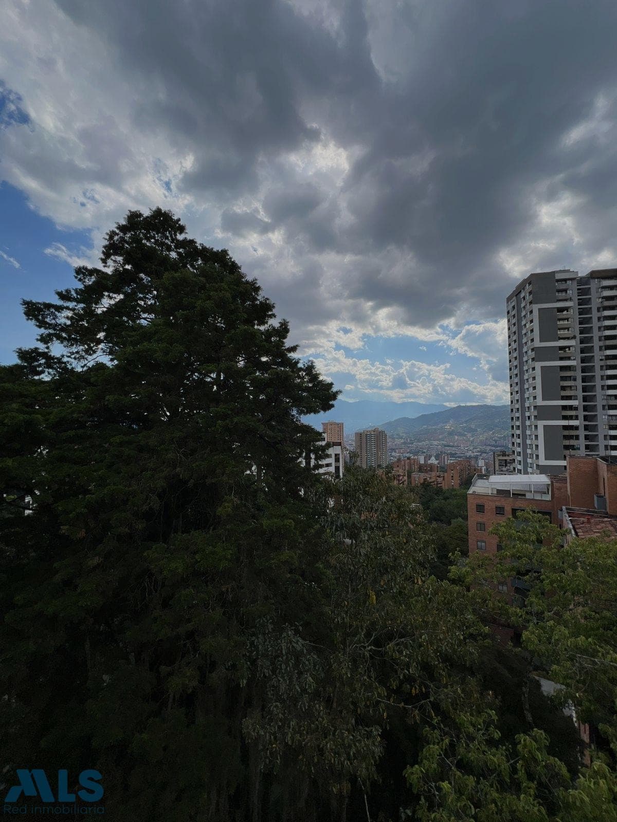 Apartamento en venta en Los Balsos Nº 1, Poblado, Medellín — foto 1 de 38