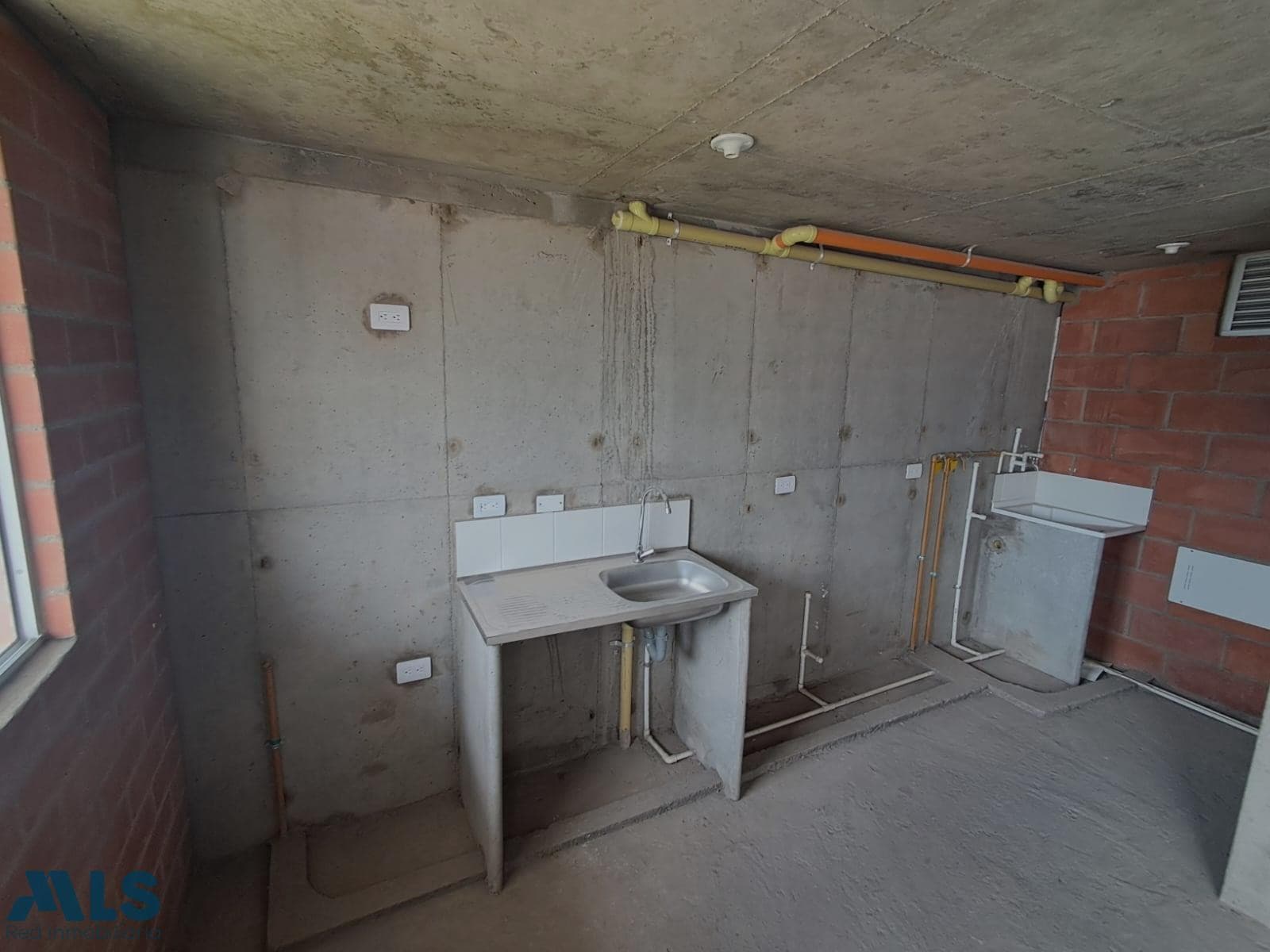 Apartamento en venta en Los Bucaros, Norte, Bello — foto 1 de 20