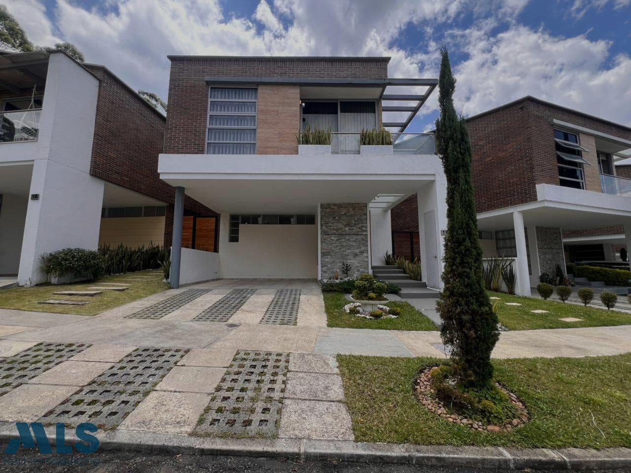 Casa en venta en San Lucas, Aburra Sur, Envigado — foto 1 de 21
