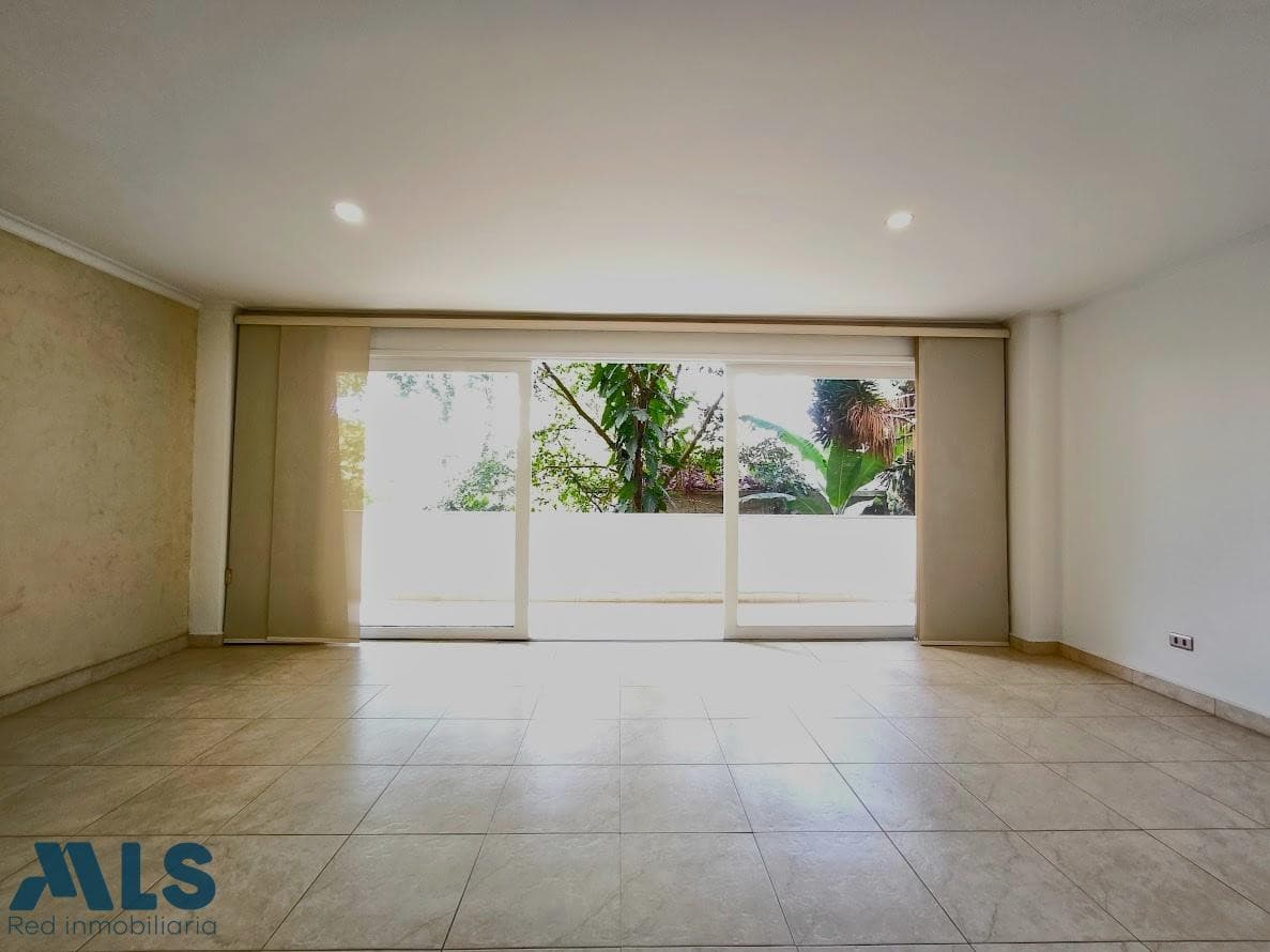 Apartamento en venta en Castropol, Poblado, Medellín — foto 1 de 11