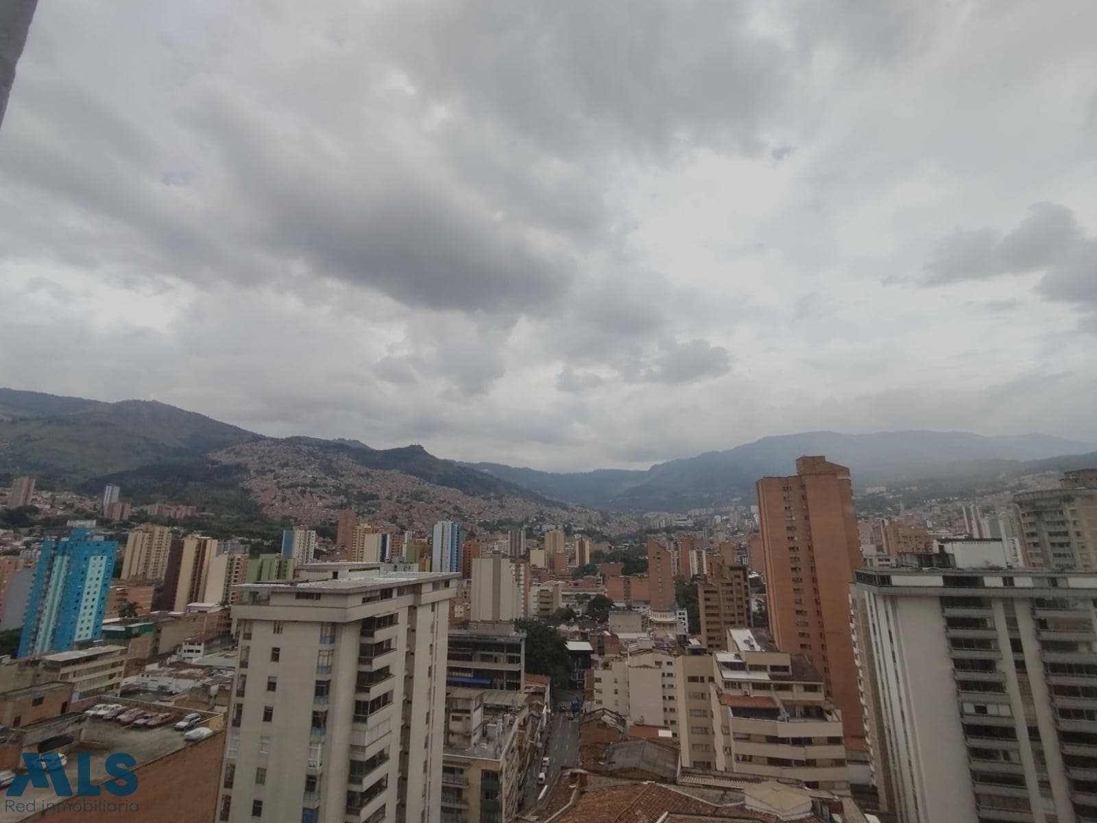 Apartamento en venta en Centro, Medellín — foto 1 de 43