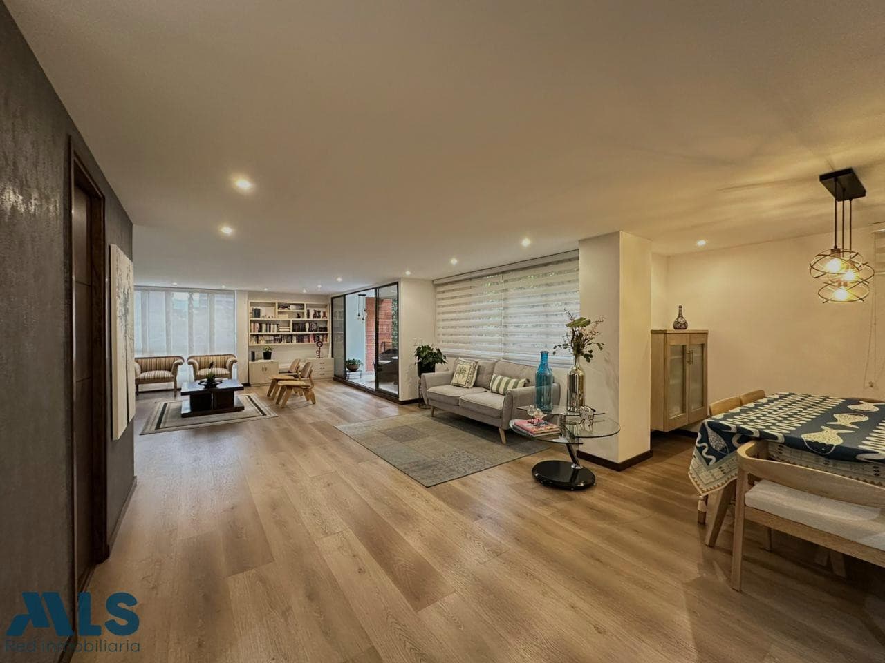 Apartamento en venta en La Concha, Poblado, Medellín — foto 1 de 24