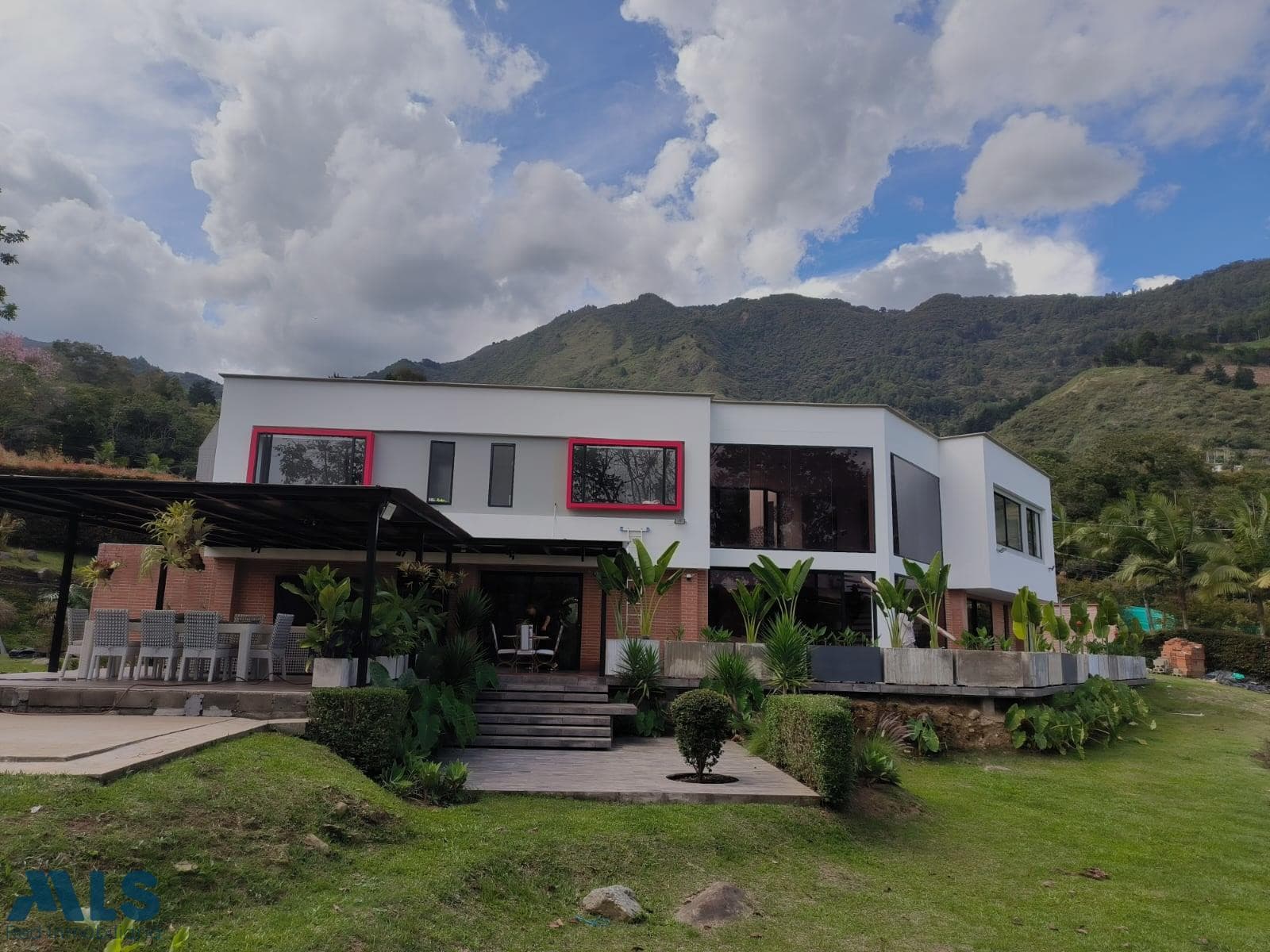 Casa en venta en V. La Veta, Norte, Copacabana — foto 1 de 11