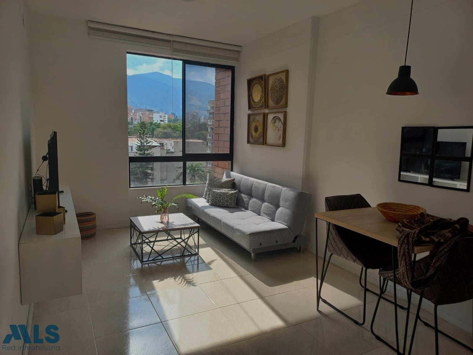 Apartamento en venta en Laureles, Medellín — foto 1 de 12