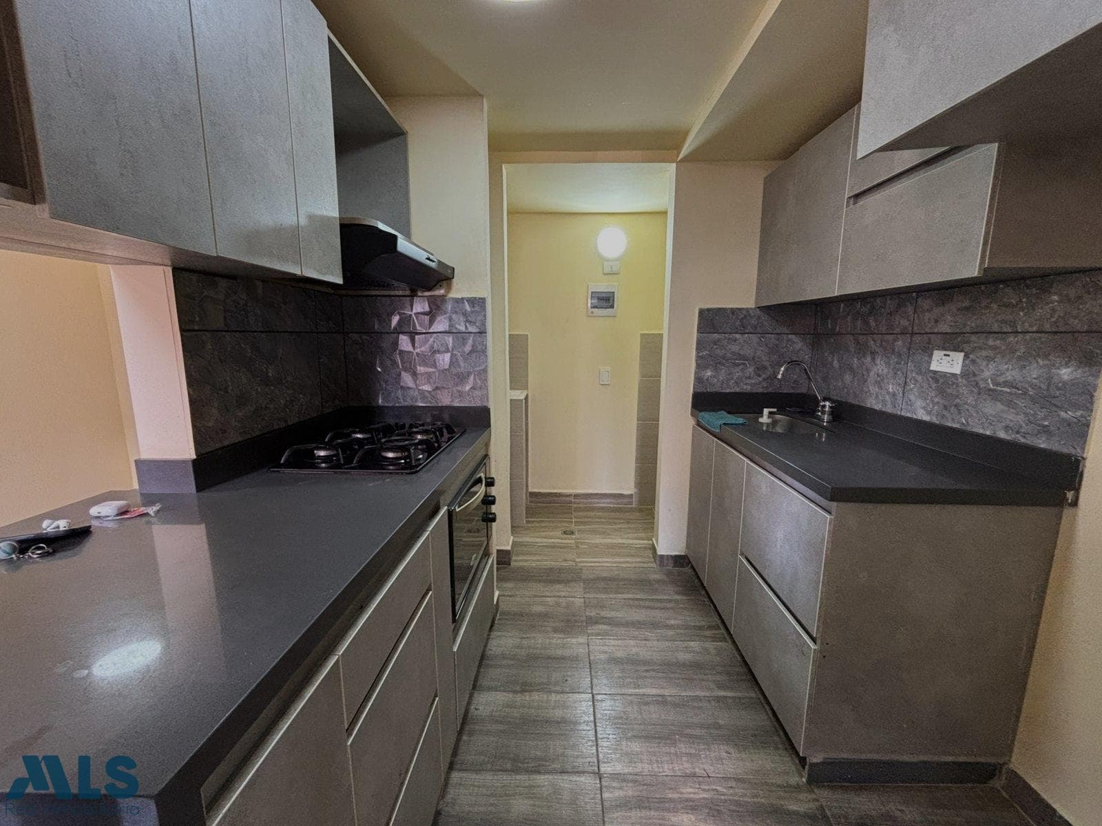 Apartamento en venta en Robledo Pajarito, Occidente, Medellín — foto 1 de 13
