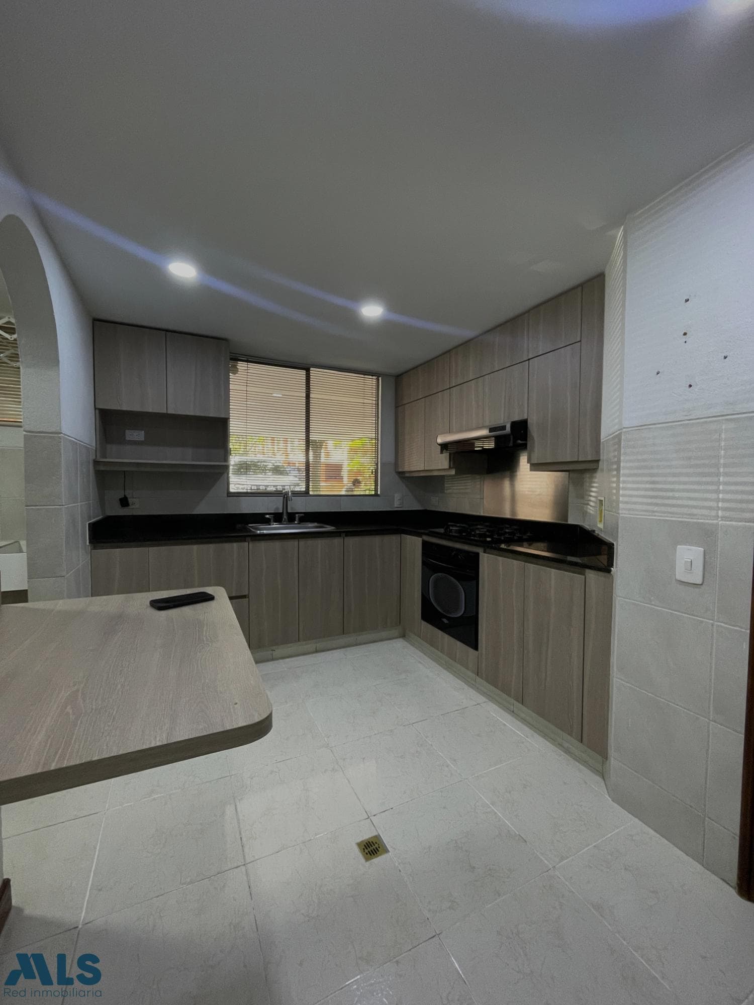 Casa en venta en Loma de Benedictinos, Aburra Sur, Envigado — foto 1 de 18