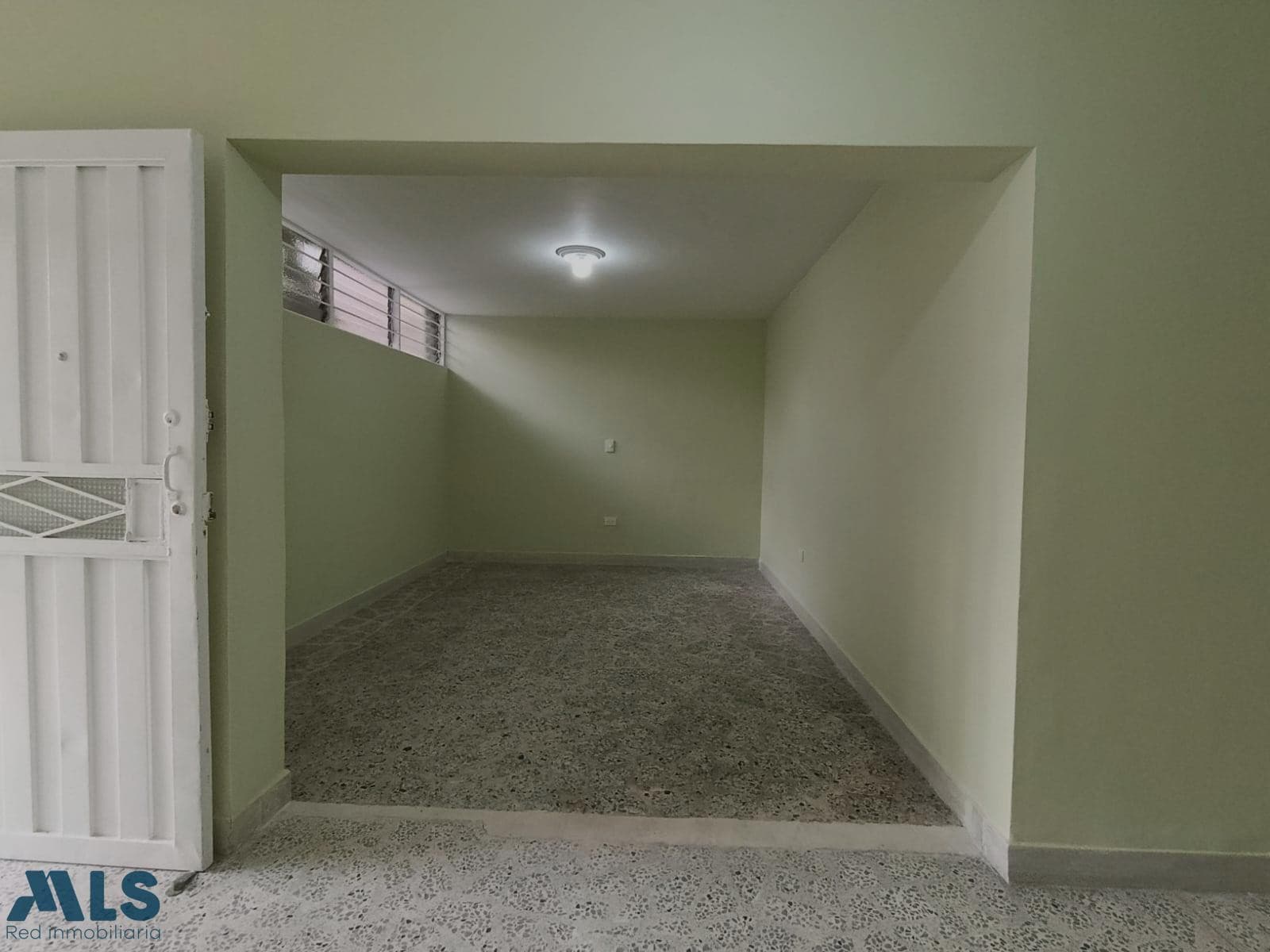 Casa en venta en La América, Occidente, Medellín — foto 1 de 28