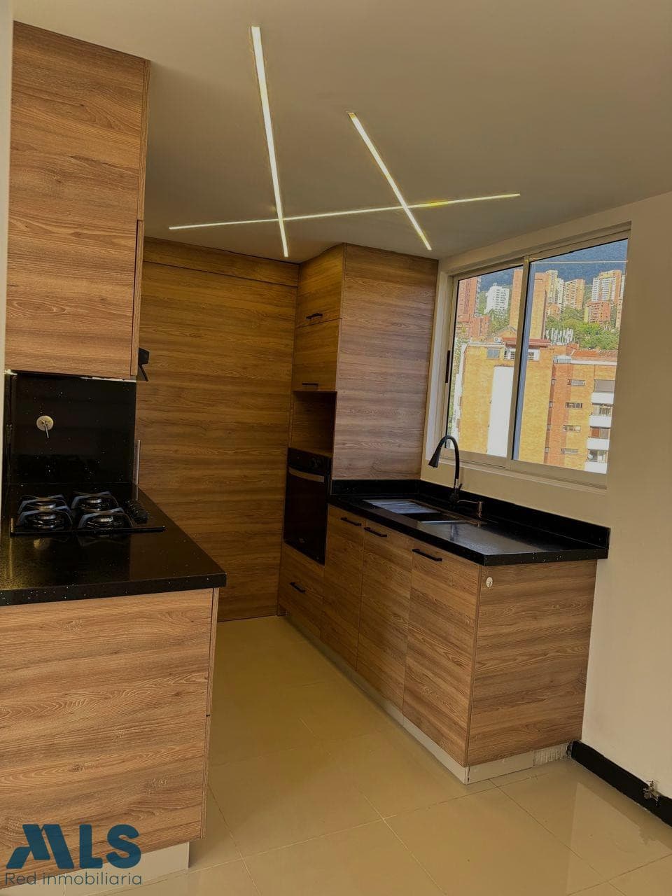 Apartamento en venta en La Florida, Poblado, Medellín — foto 1 de 13
