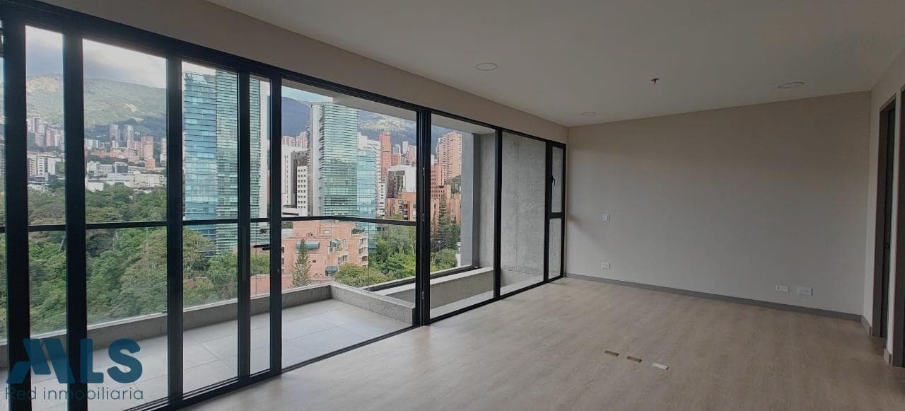Apartamento en venta en Patio Bonito, Poblado, Medellín — foto 1 de 33