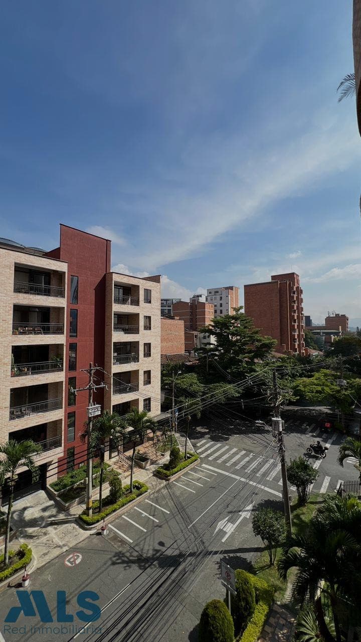 Apartamento en venta en Laureles, Medellín — foto 1 de 20