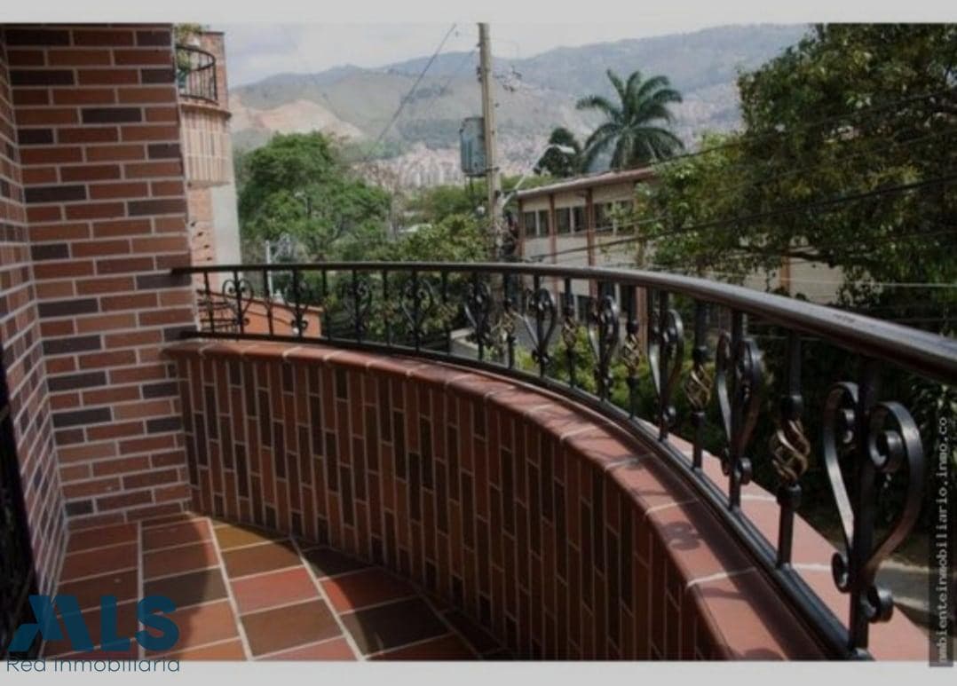 Apartamento en venta en Cabañas, Norte, Bello — foto 1 de 14