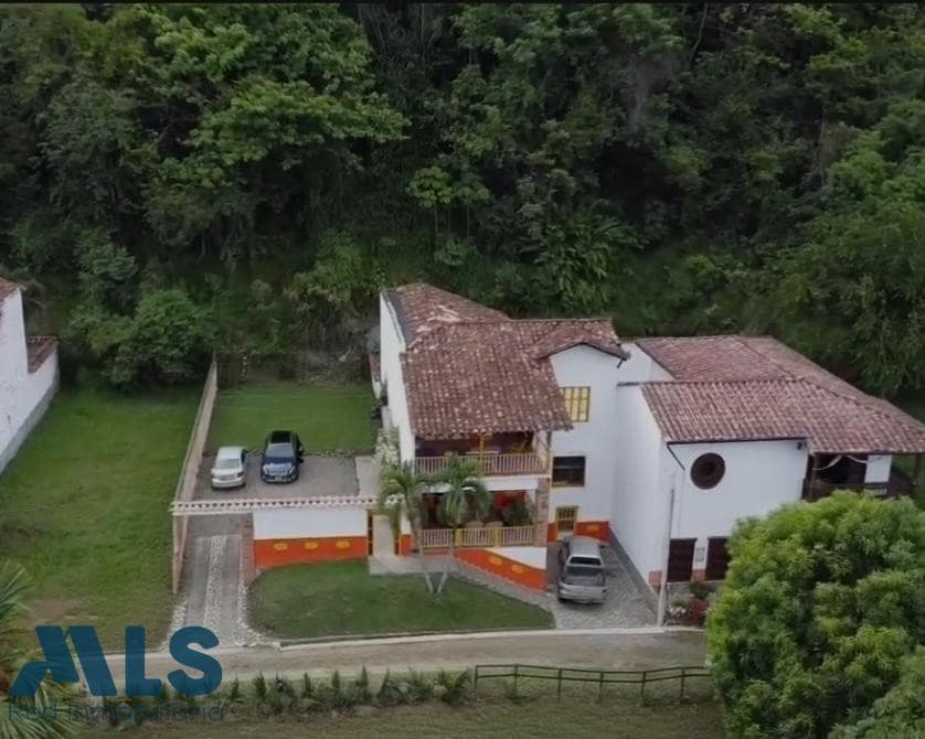 Casa en venta en Cauca Viejo, Otras Zonas, Tarso — foto 1 de 30