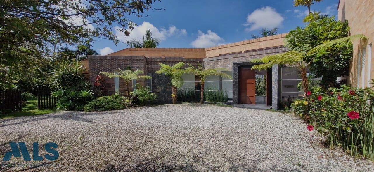 Casa en venta en V. El Tablazo, Oriente Antioqueño, Rionegro — foto 1 de 28