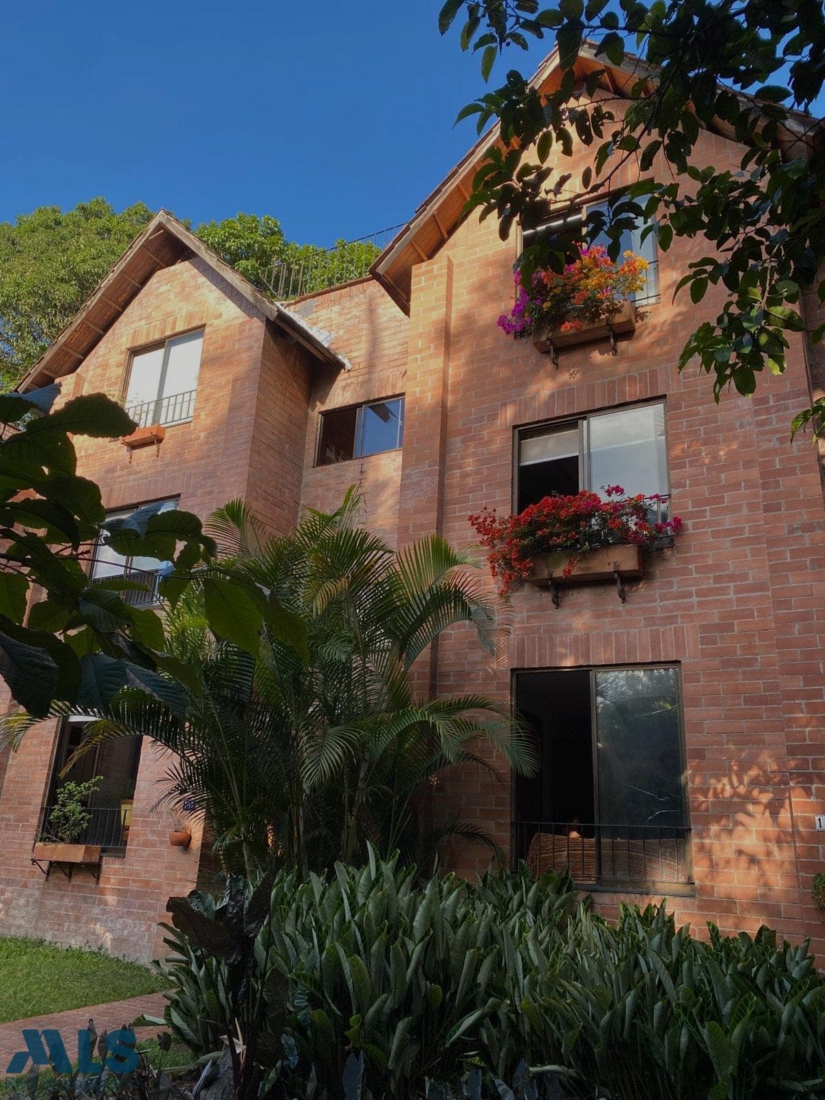 Casa en venta en Loma De Las Brujas, Aburra Sur, Envigado — foto 1 de 33