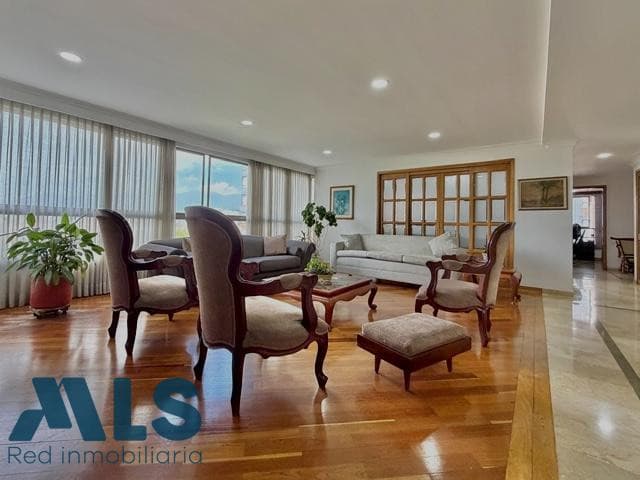 Apartamento en venta en Los Balsos Nº 1, Poblado, Medellín — foto 1 de 23