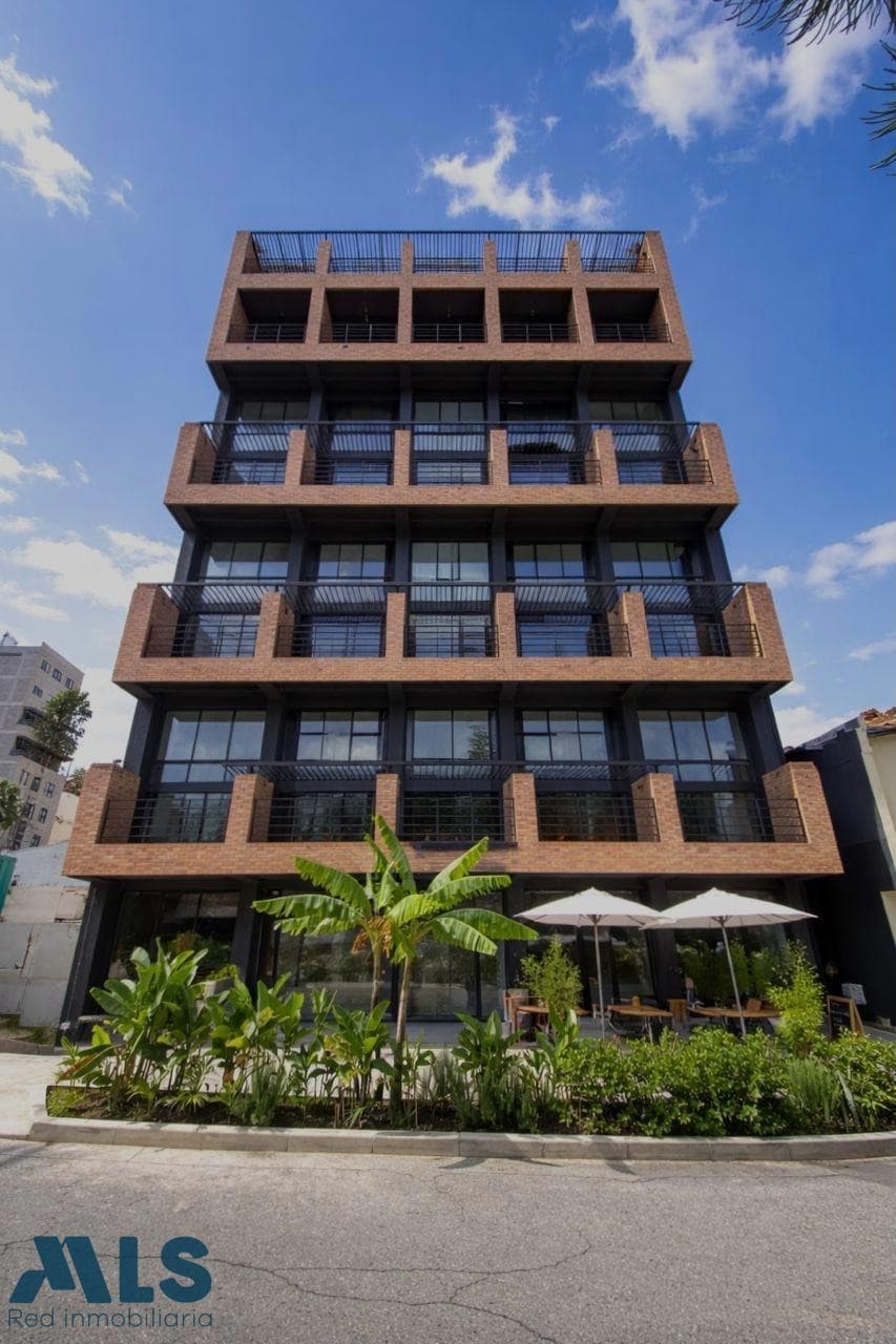 Apartamento en venta en La Castellana, Laureles, Medellín — foto 1 de 11