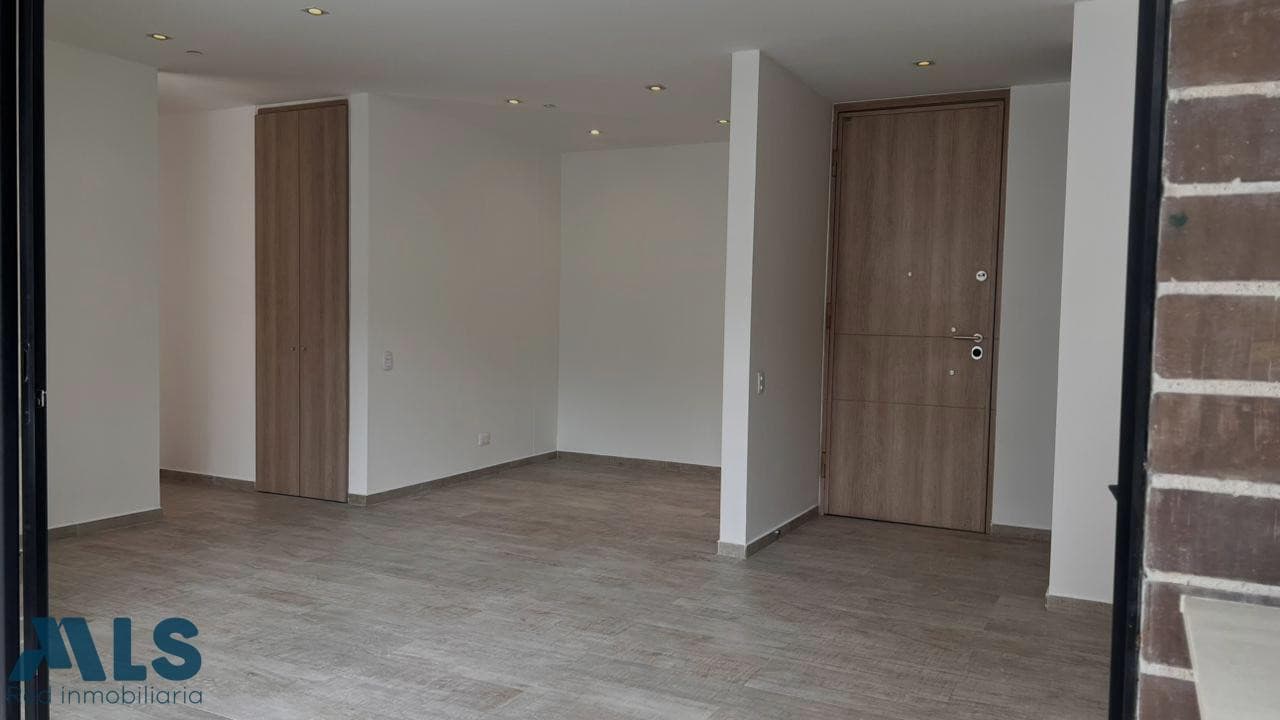 Apartamento en venta en Castropol, Poblado, Medellín — foto 1 de 15